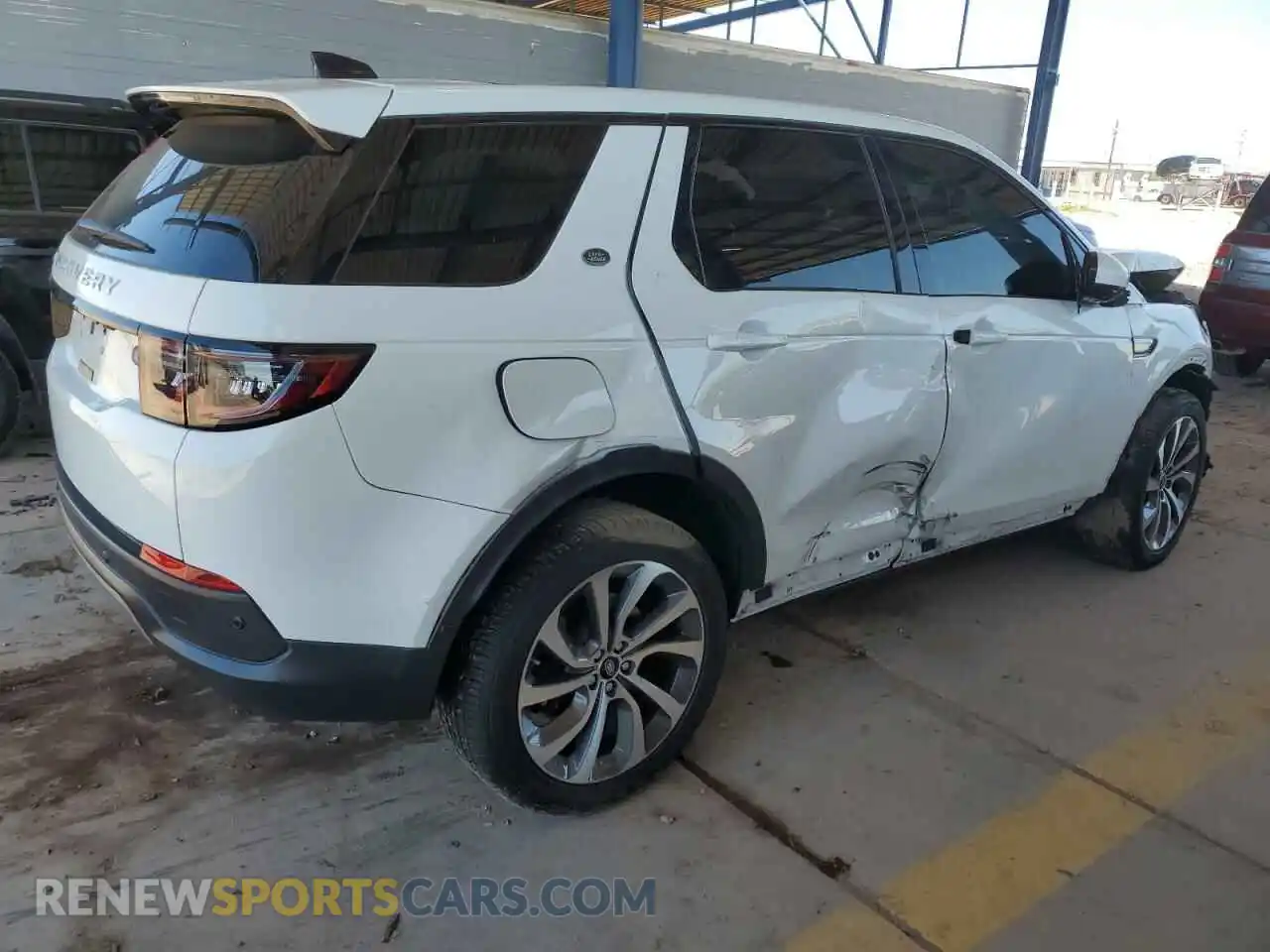 3 Photograph of a damaged car SALCP2FX3MH883424 LAND ROVER DISCOVERY 2021