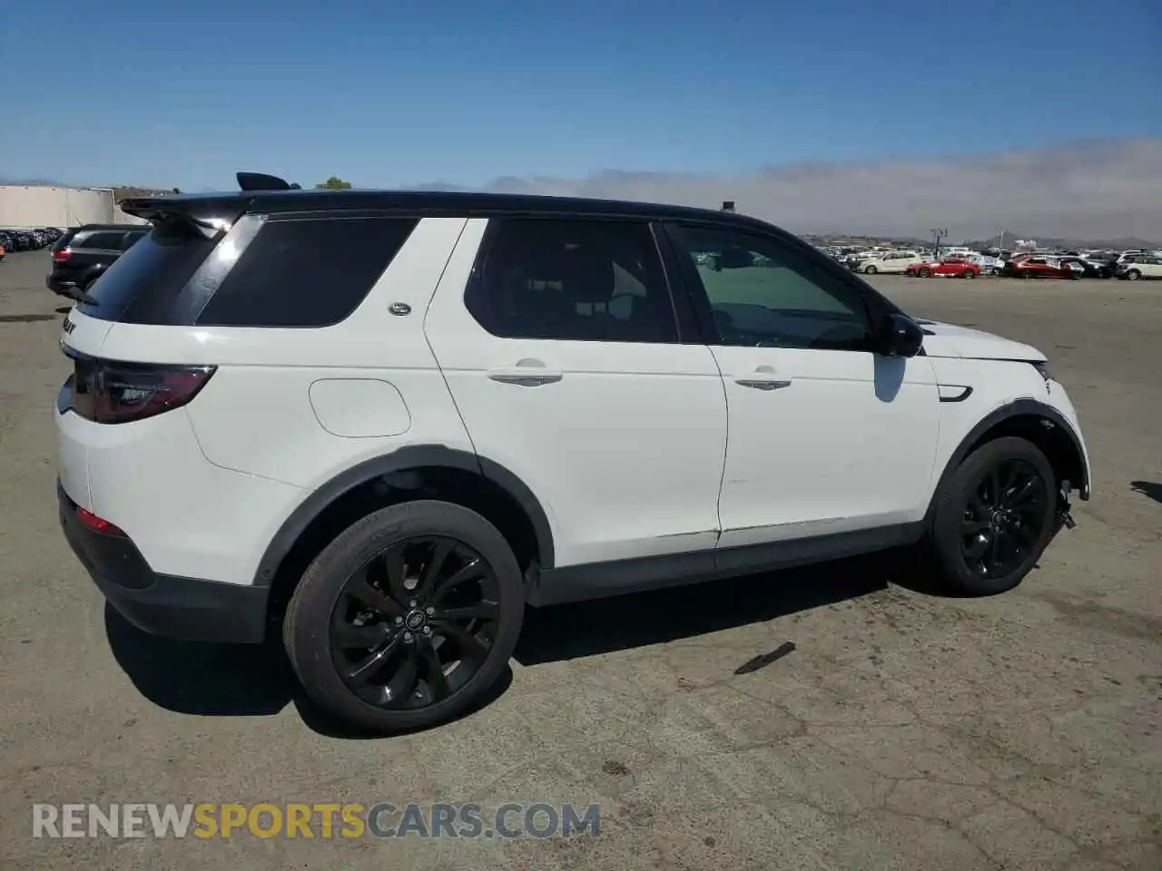 3 Photograph of a damaged car SALCP2FX6MH883062 LAND ROVER DISCOVERY 2021