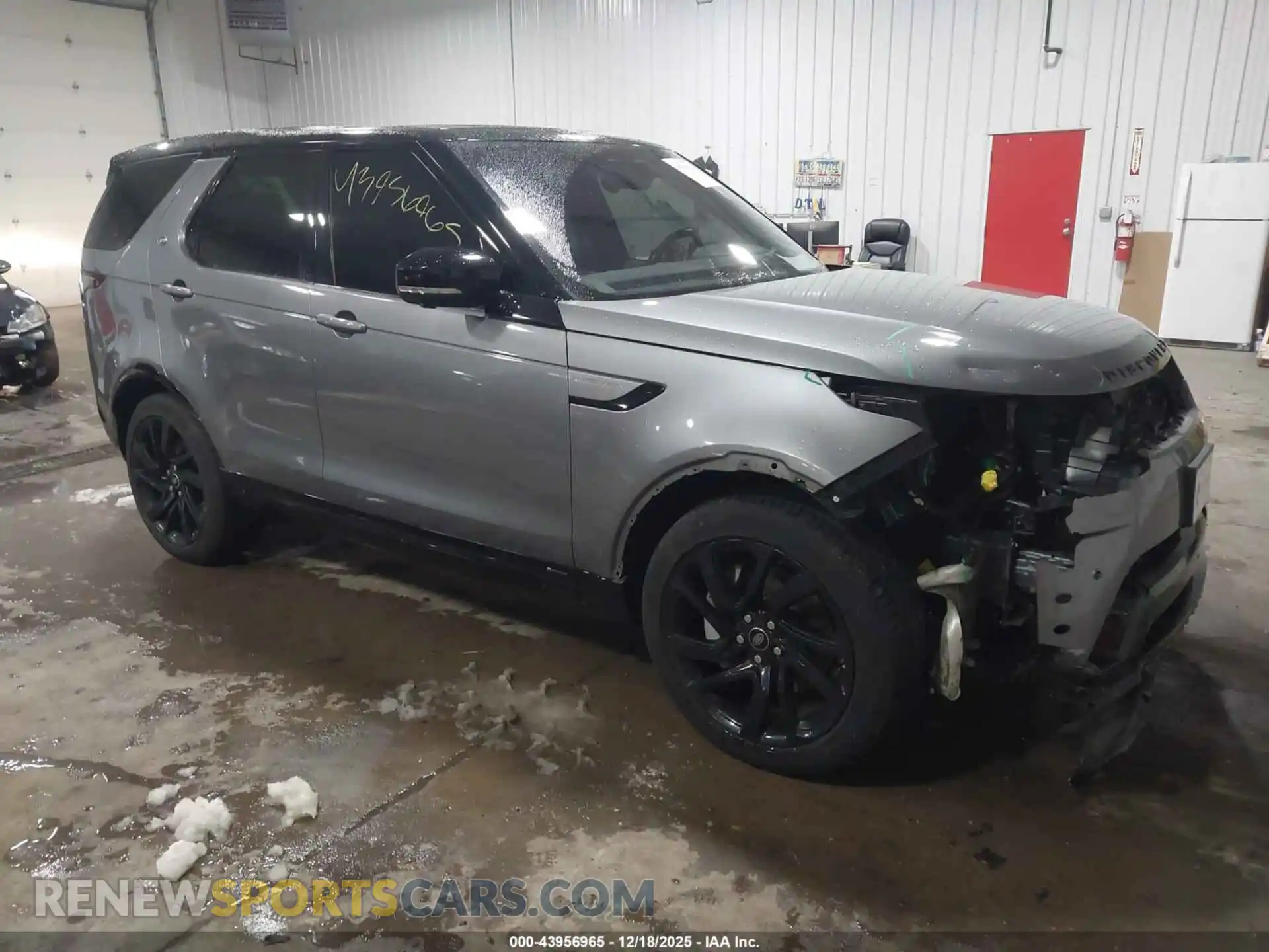 1 Photograph of a damaged car SALRT2RX4M2448576 LAND ROVER DISCOVERY 2021
