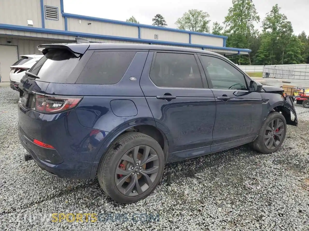3 Photograph of a damaged car SALCL2FX1NH908043 LAND ROVER DISCOVERY 2022