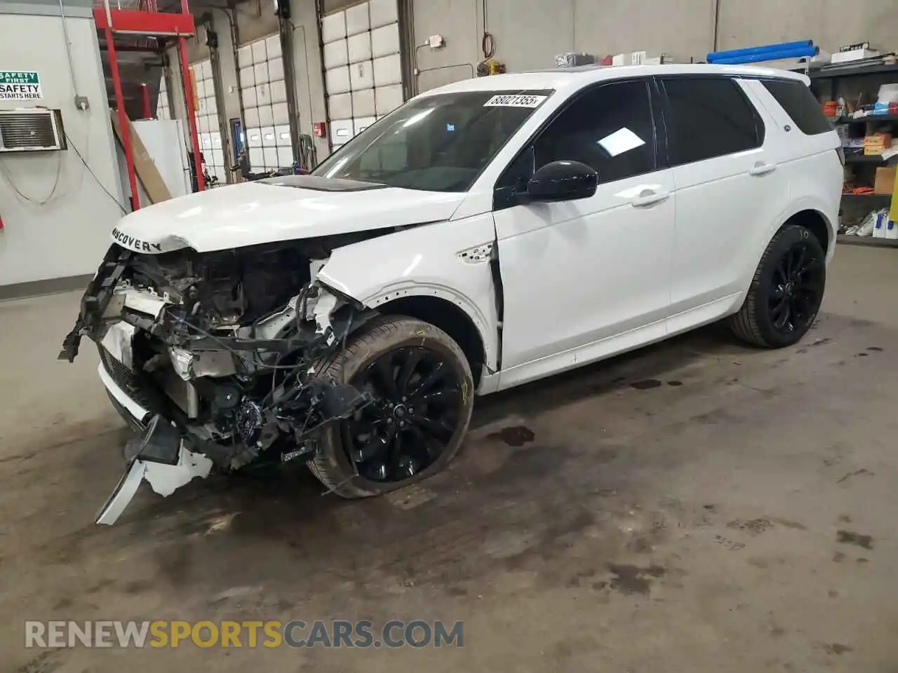 1 Photograph of a damaged car SALCL2FX4NH907517 LAND ROVER DISCOVERY 2022