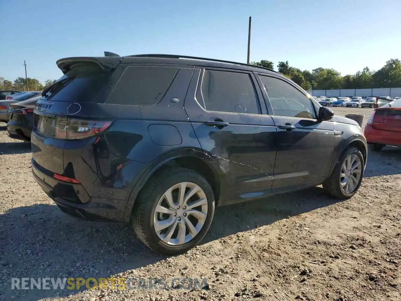 3 Photograph of a damaged car SALCL2FX8NH911019 LAND ROVER DISCOVERY 2022