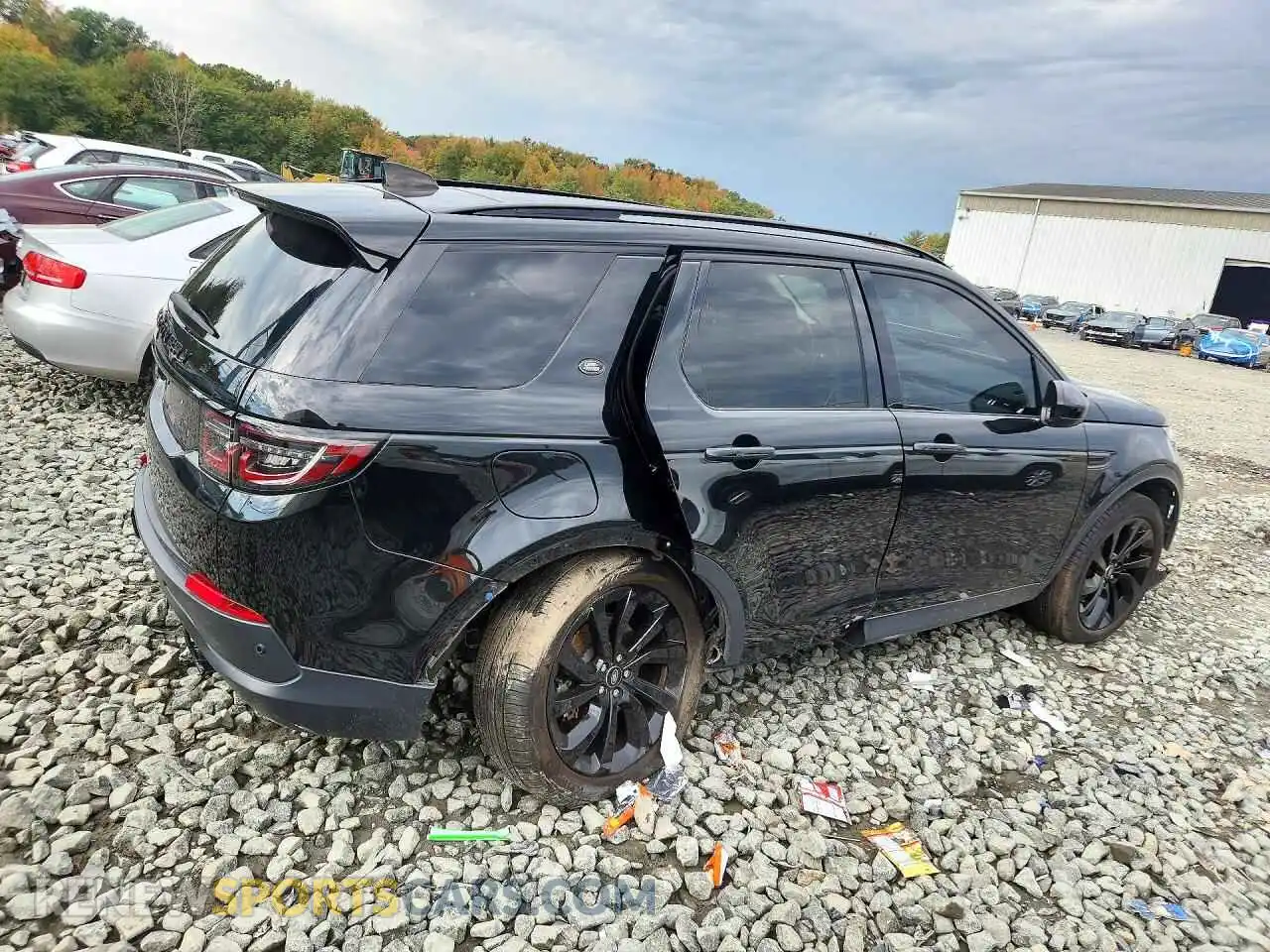 3 Photograph of a damaged car SALCP2FX2NH913790 LAND ROVER DISCOVERY 2022