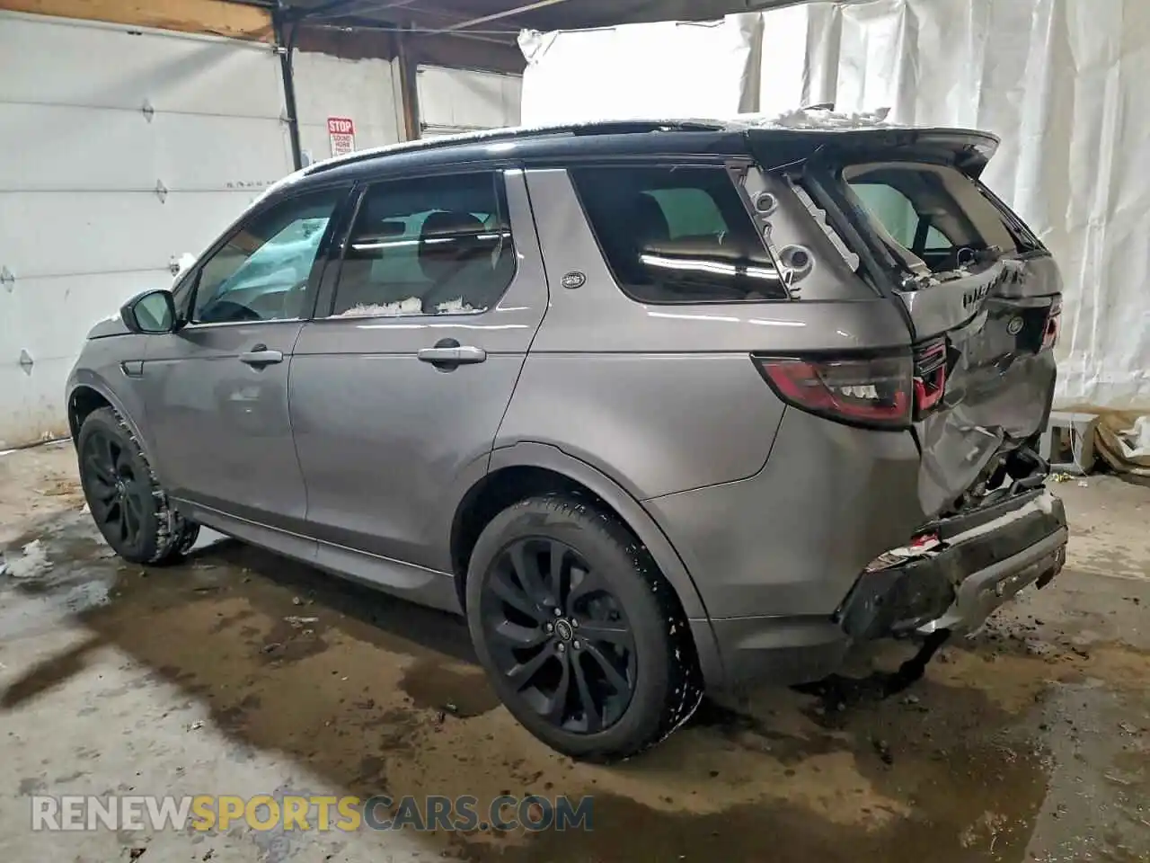 2 Photograph of a damaged car SALCT2FX3NH912272 LAND ROVER DISCOVERY 2022