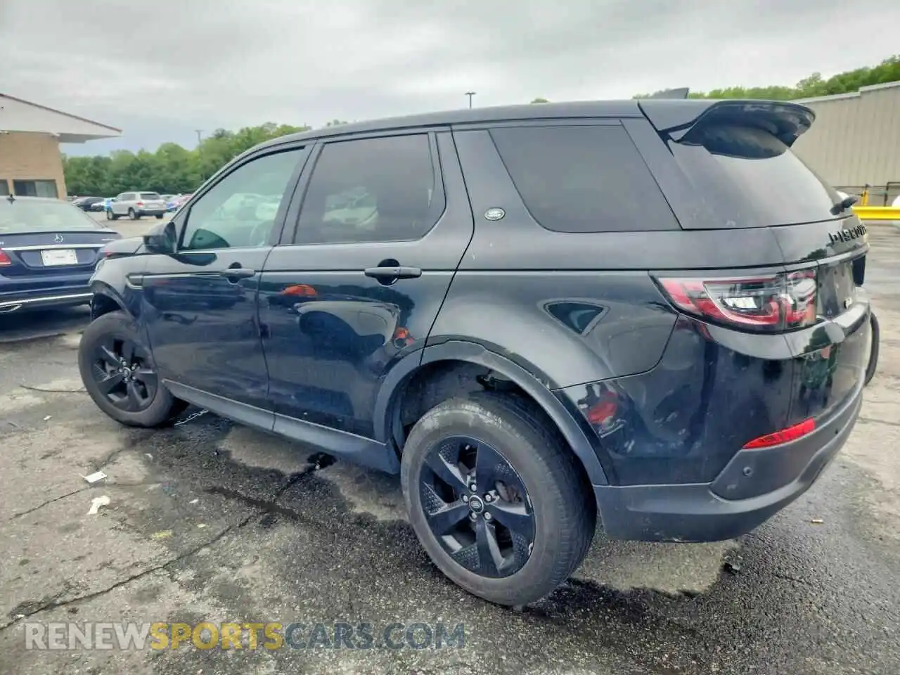 2 fotografías del automóvil dañado SALCJ2FX4PH324065 LAND ROVER DISCOVERY 2023