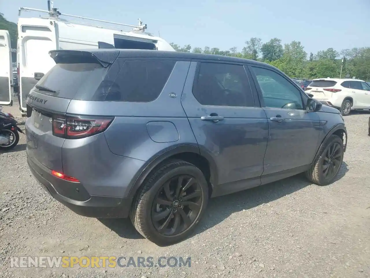 3 Photograph of a damaged car SALCP2FX2PH322734 LAND ROVER DISCOVERY 2023