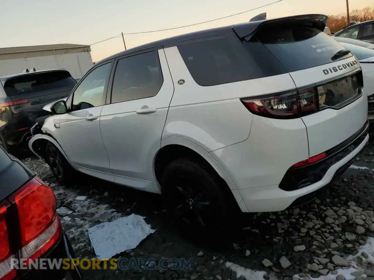 2 Photograph of a damaged car SALCT2FX4PH323525 LAND ROVER DISCOVERY 2023