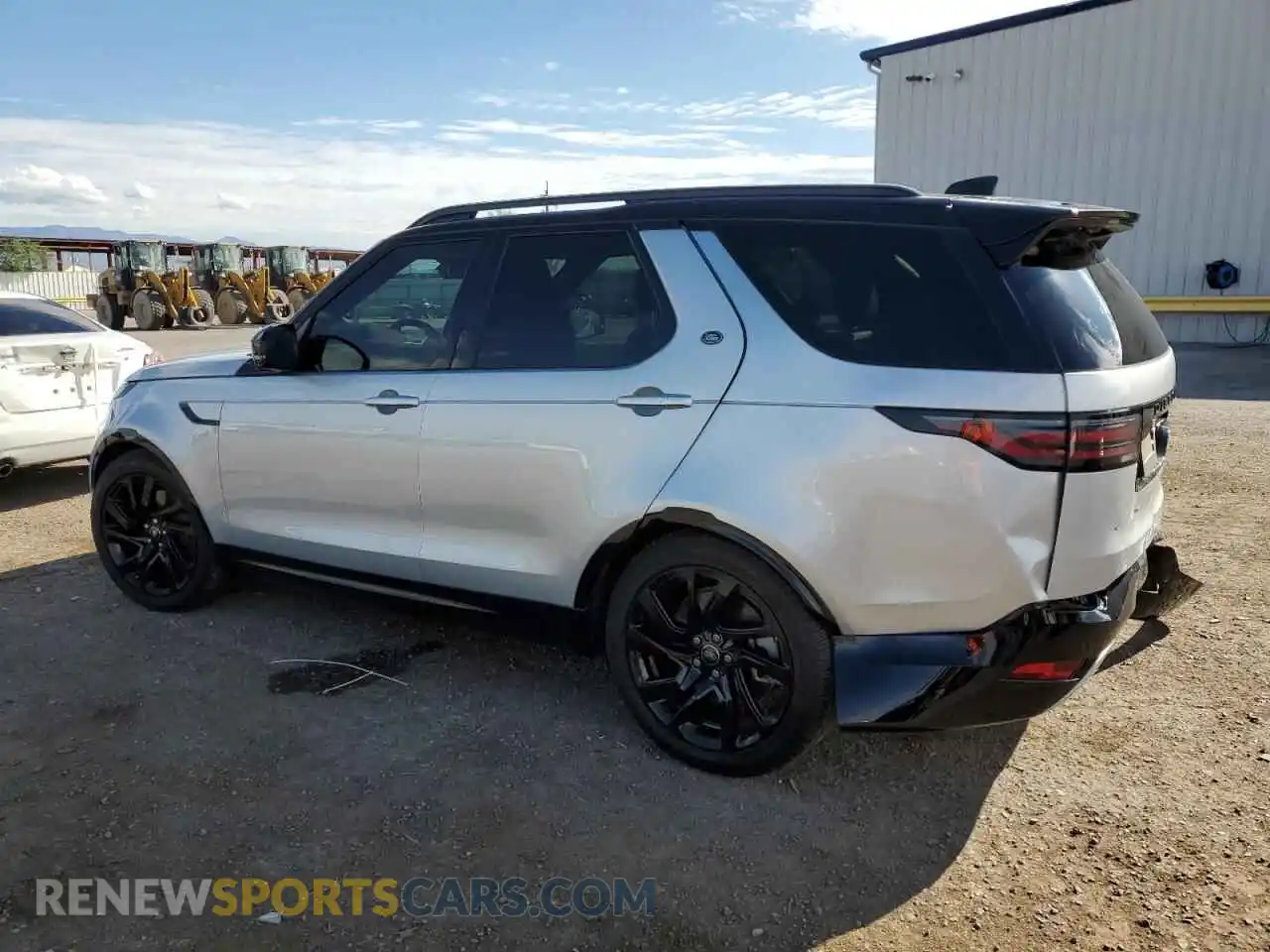 2 Photograph of a damaged car SALRT4EUXP2482372 LAND ROVER DISCOVERY 2023