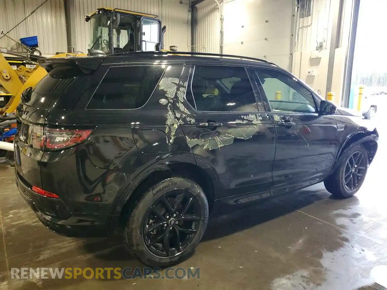 3 Photograph of a damaged car SALCL2FX8RH350908 LAND ROVER DISCOVERY 2024