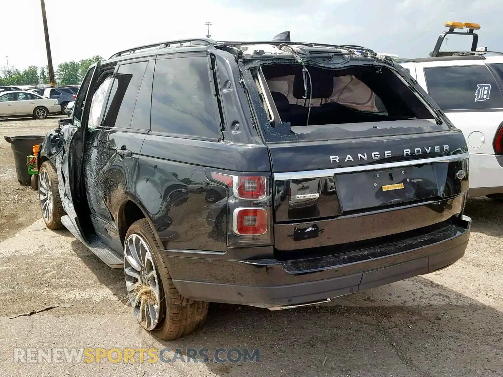 3 Photograph of a damaged car SALGS2RE0KA520840 LAND ROVER RANGE ROVE 2019