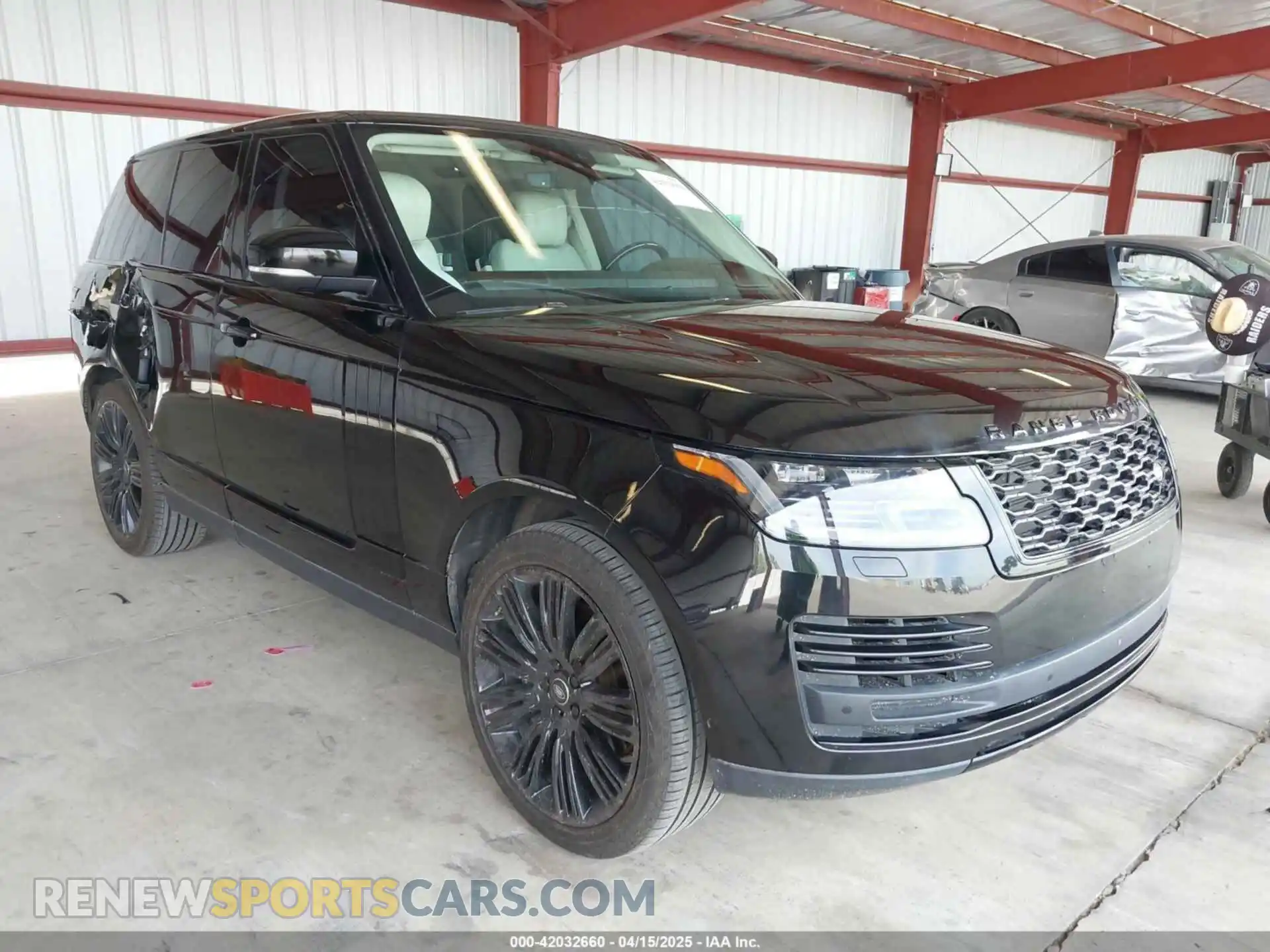1 Photograph of a damaged car SALGS2RE3KA523053 LAND ROVER RANGE ROVER 2019