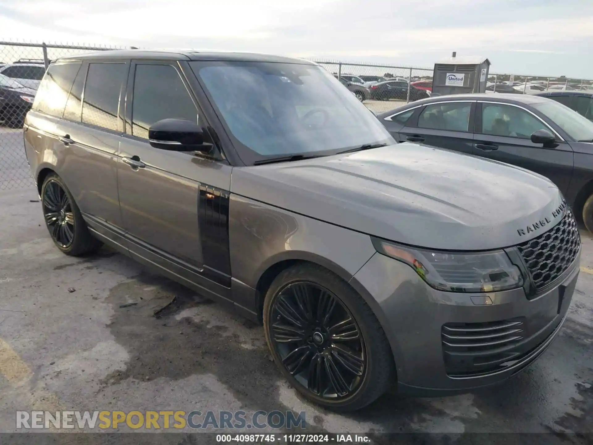 1 Photograph of a damaged car SALGS2RE8KA533996 LAND ROVER RANGE ROVER 2019