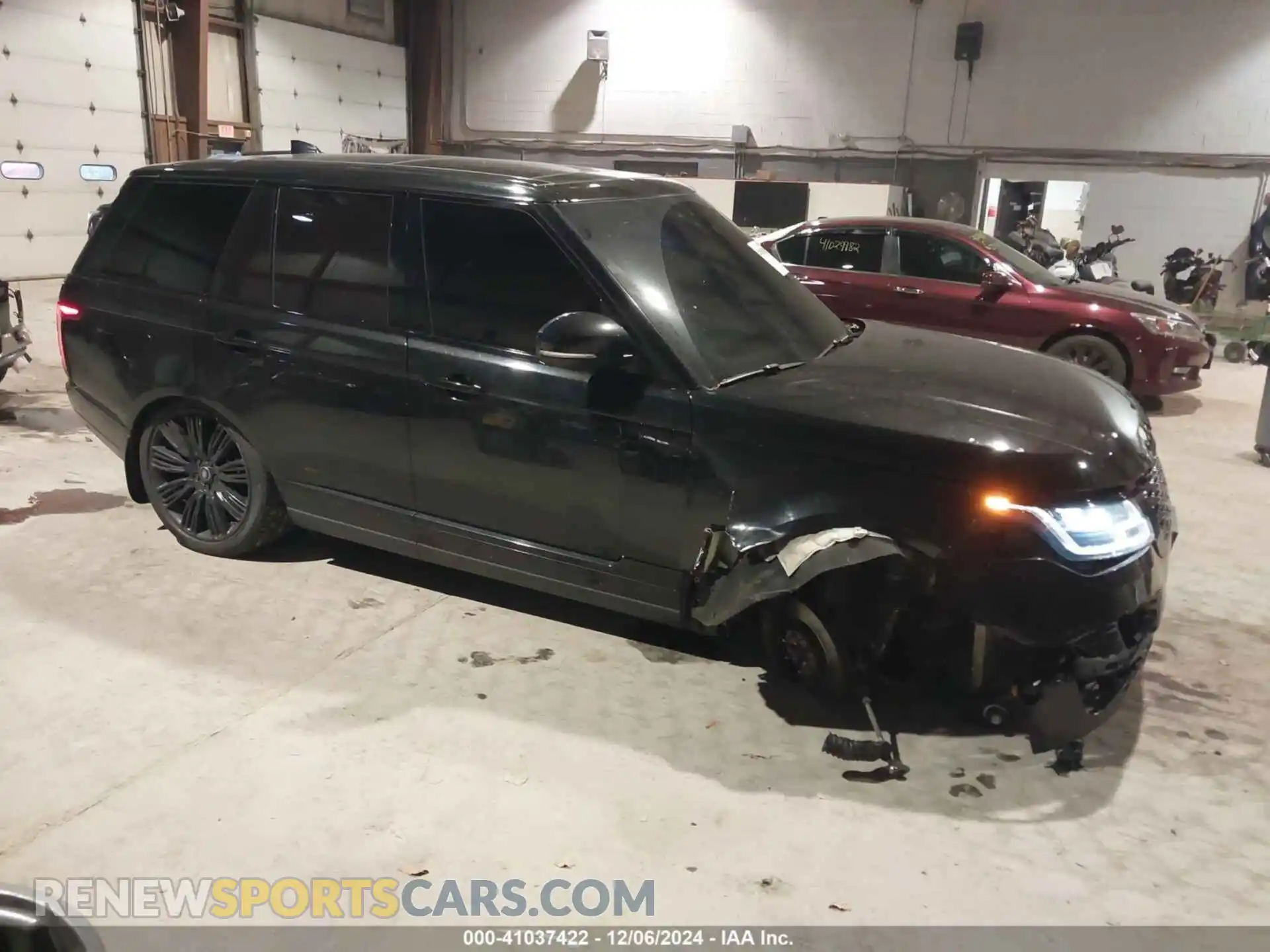 1 Photograph of a damaged car SALGS2RE8KA558929 LAND ROVER RANGE ROVER 2019
