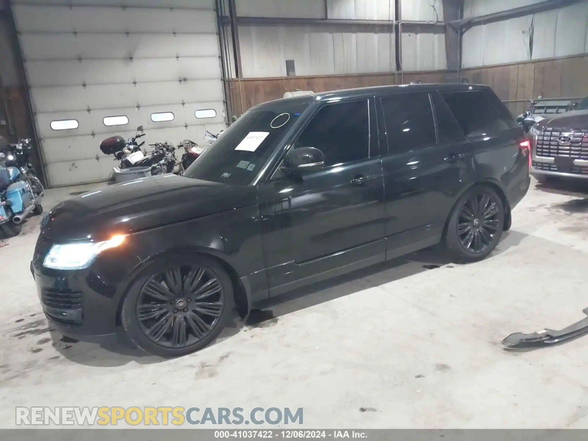 2 Photograph of a damaged car SALGS2RE8KA558929 LAND ROVER RANGE ROVER 2019