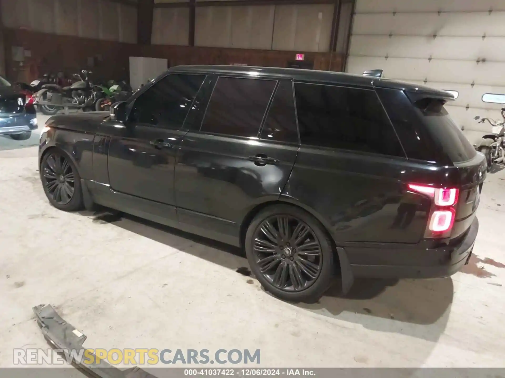 3 Photograph of a damaged car SALGS2RE8KA558929 LAND ROVER RANGE ROVER 2019