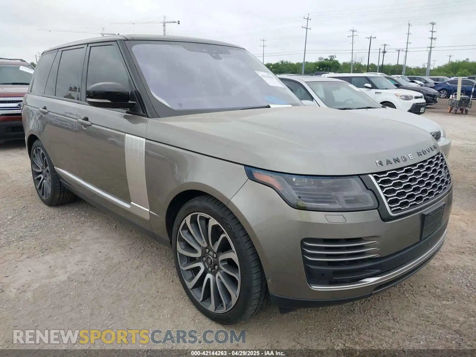 1 Photograph of a damaged car SALGS2SV1KA538550 LAND ROVER RANGE ROVER 2019