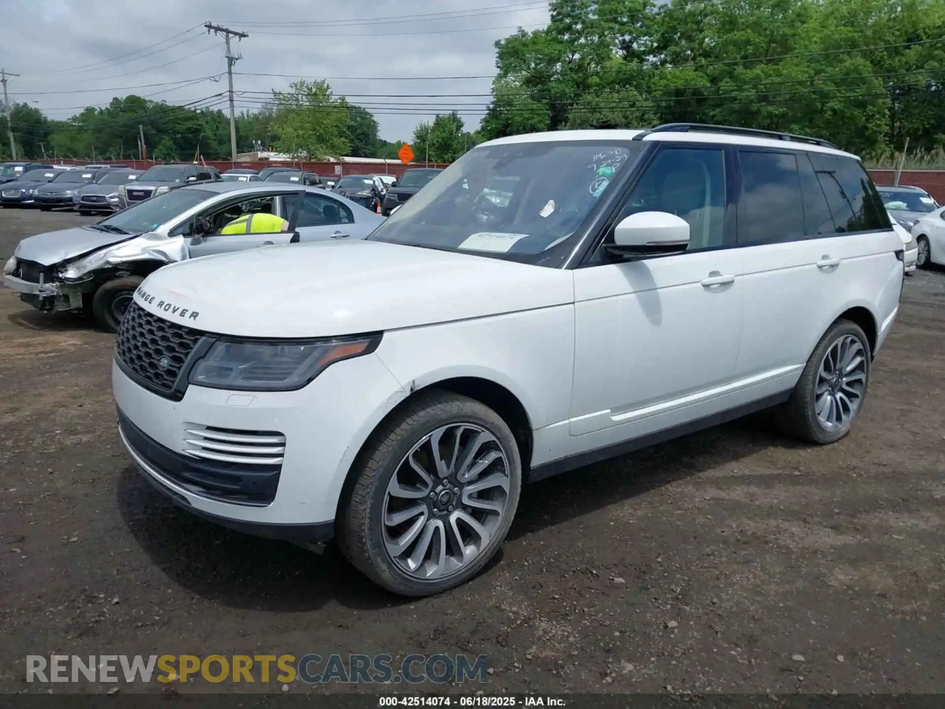 2 Photograph of a damaged car SALGR2SU8LA589502 LAND ROVER RANGE ROVER 2020