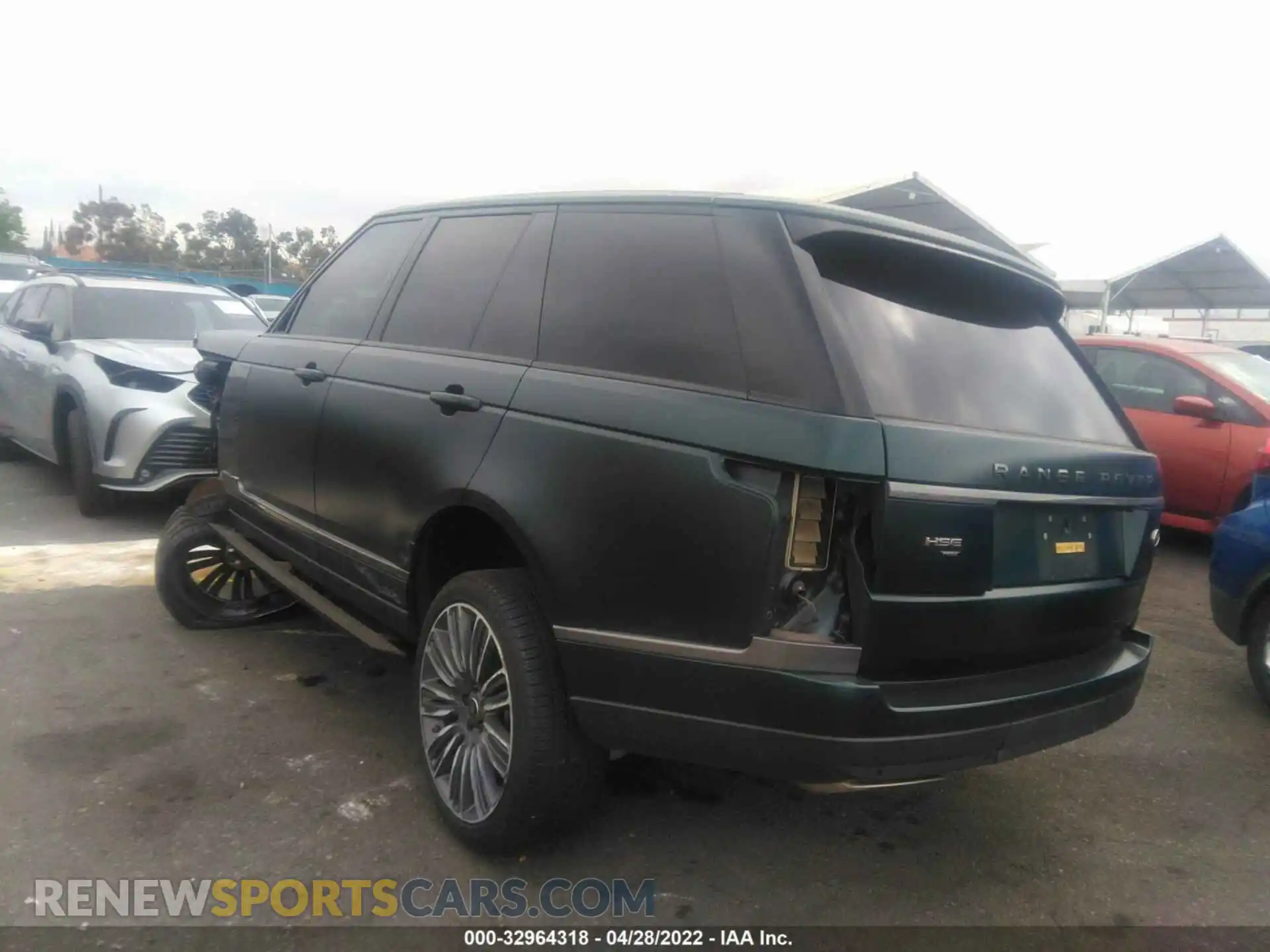 3 Photograph of a damaged car SALGS2SE2LA590724 LAND ROVER RANGE ROVER 2020