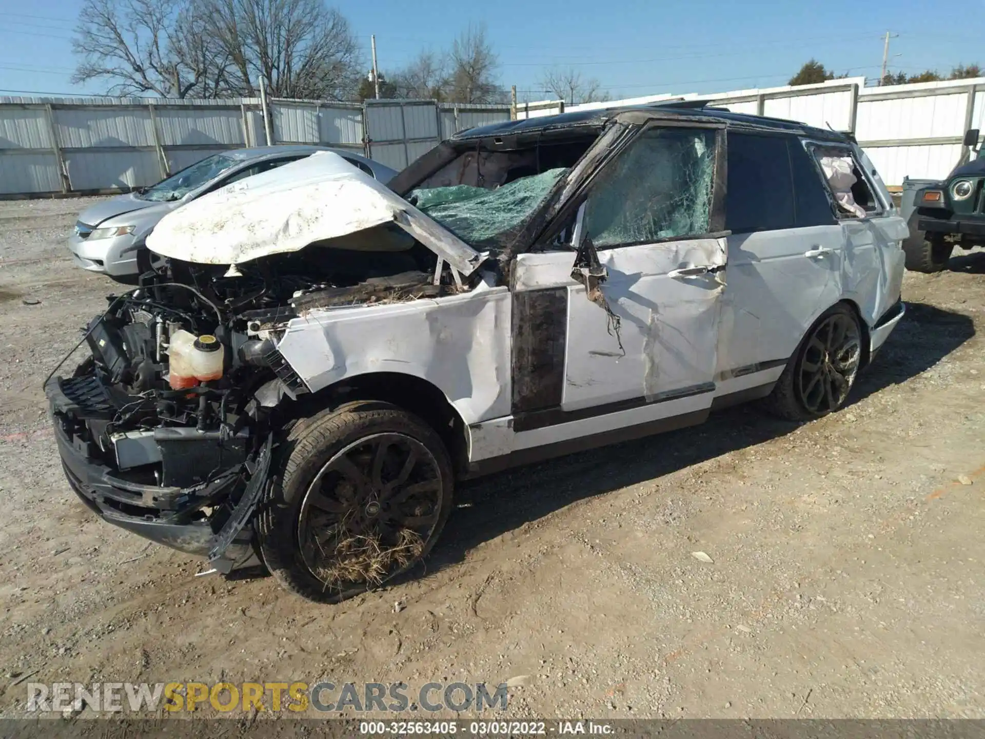 2 Photograph of a damaged car SALGS2SEXLA579700 LAND ROVER RANGE ROVER 2020