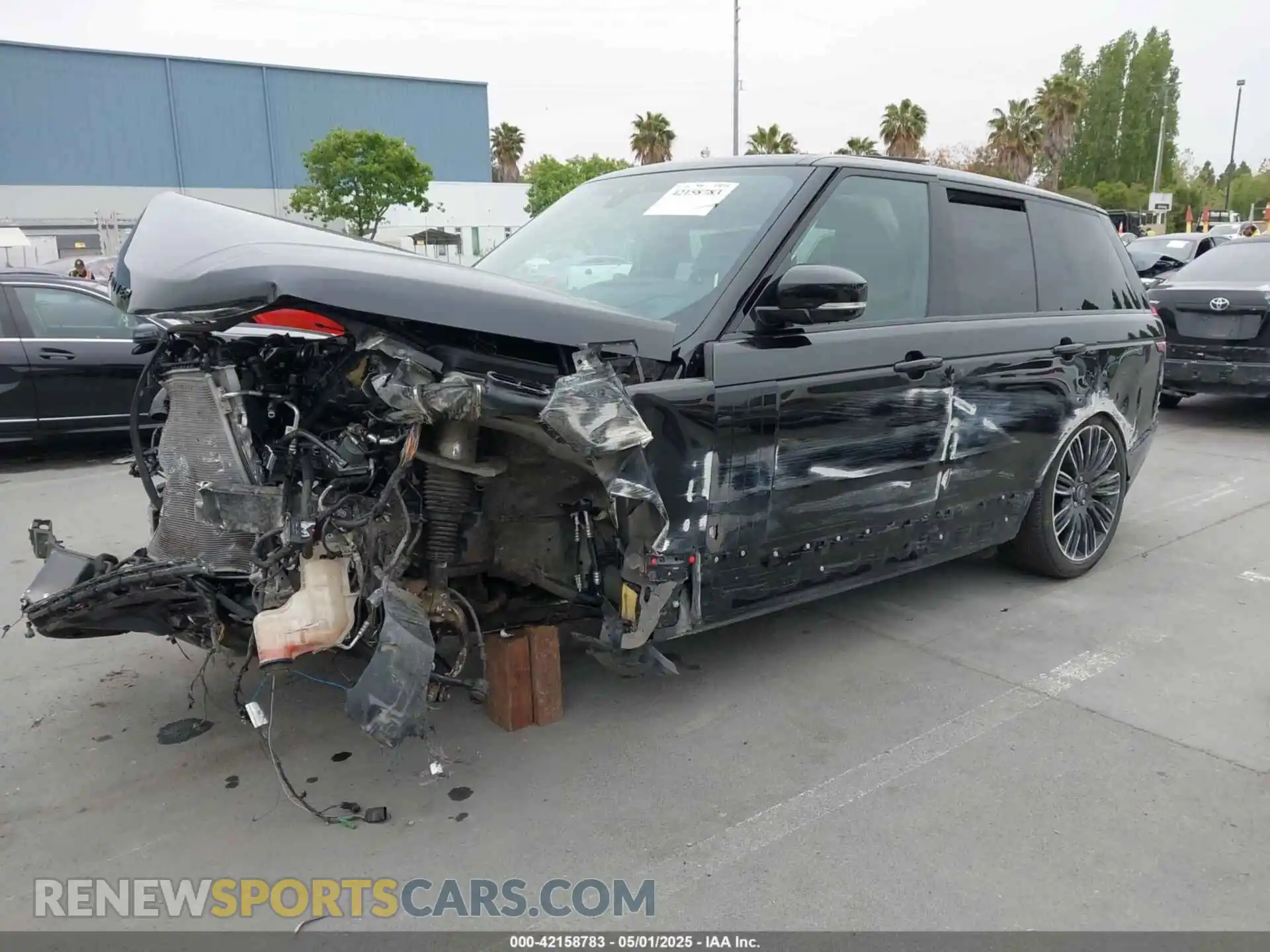 2 fotografías del automóvil dañado SALGS2RU4MA441990 LAND ROVER RANGE ROVER 2021