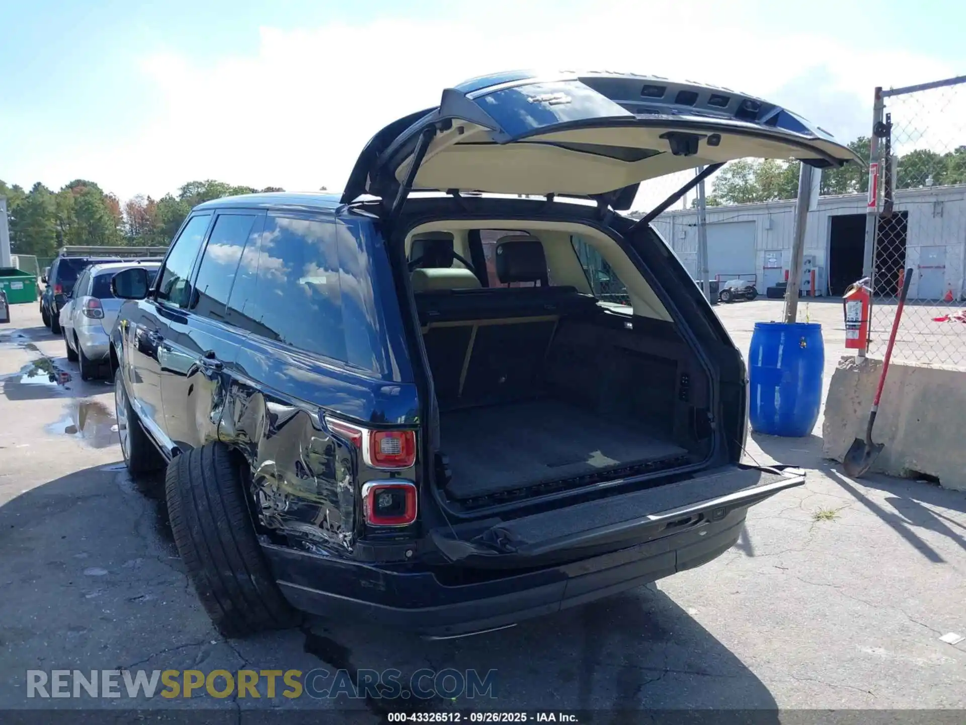 3 Photograph of a damaged car SALGS2RU4MA443920 LAND ROVER RANGE ROVER 2021
