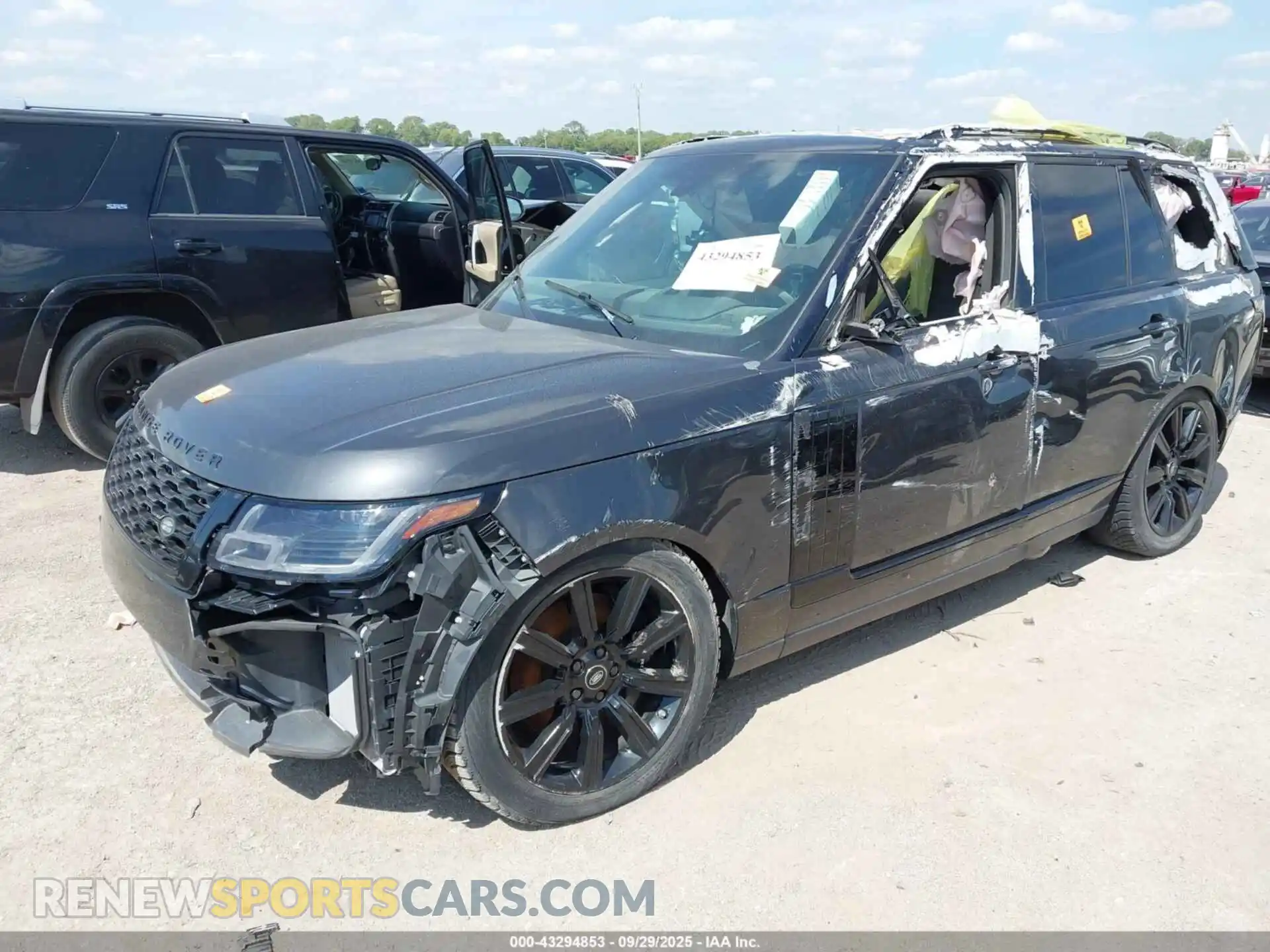 2 Photograph of a damaged car SALGS2RU5MA427208 LAND ROVER RANGE ROVER 2021