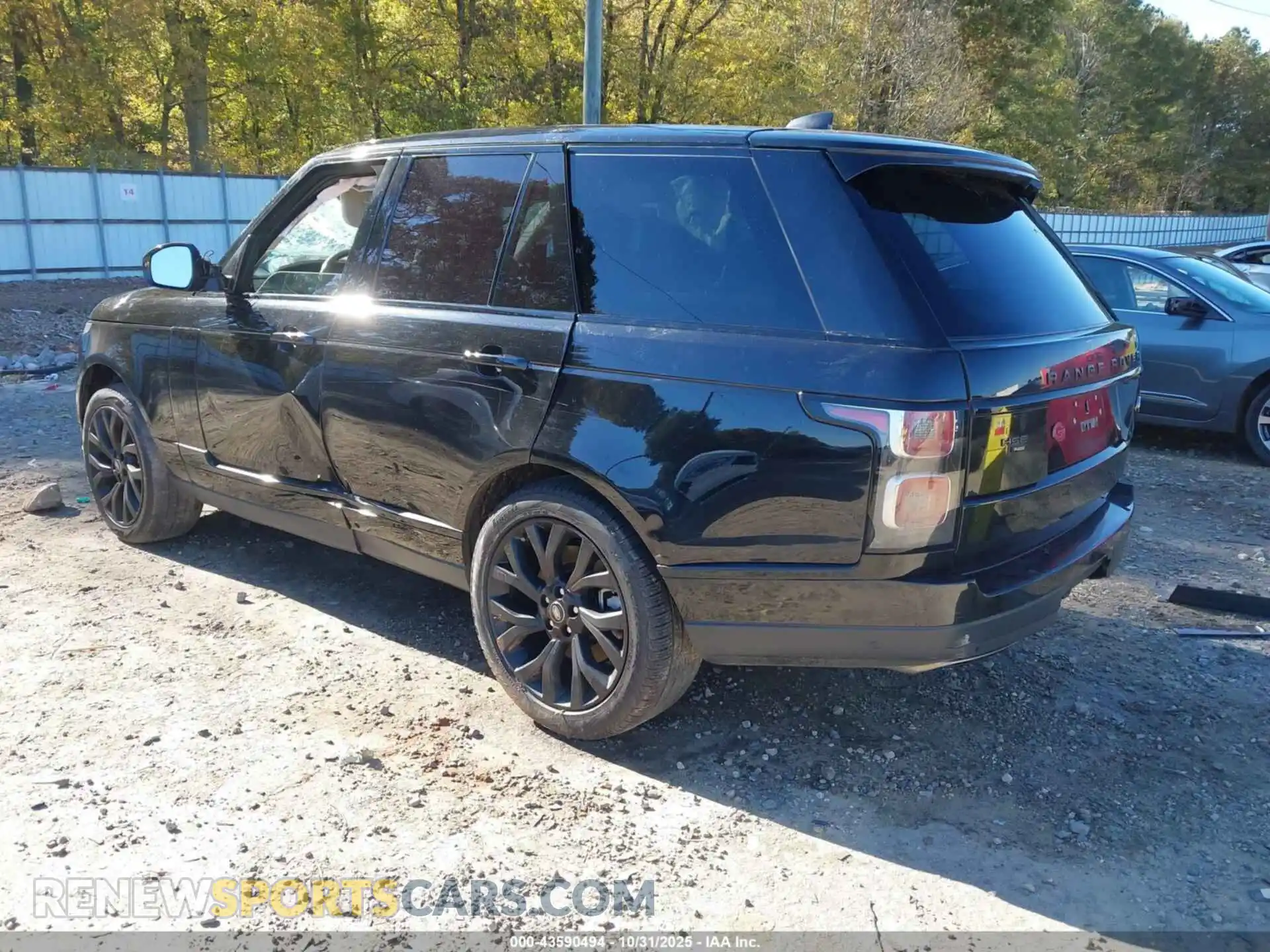 3 Photograph of a damaged car SALGS2RU8MA441703 LAND ROVER RANGE ROVER 2021