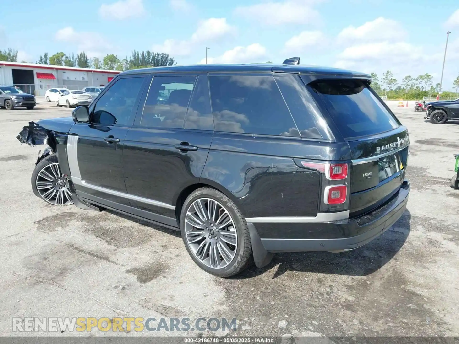 3 Photograph of a damaged car SALGS2SE0MA439172 LAND ROVER RANGE ROVER 2021
