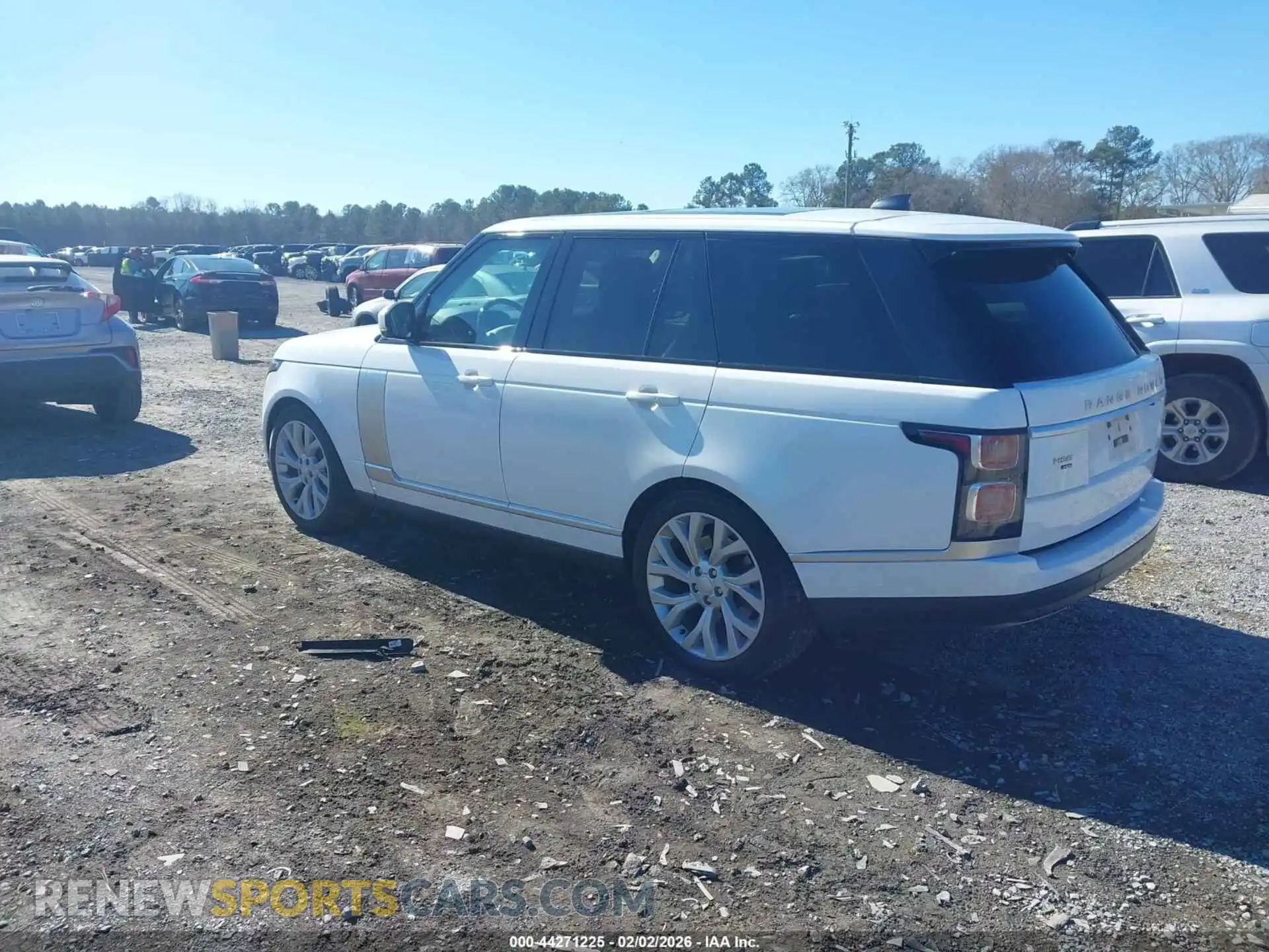 3 Photograph of a damaged car SALGS2SE2MA451565 LAND ROVER RANGE ROVER 2021