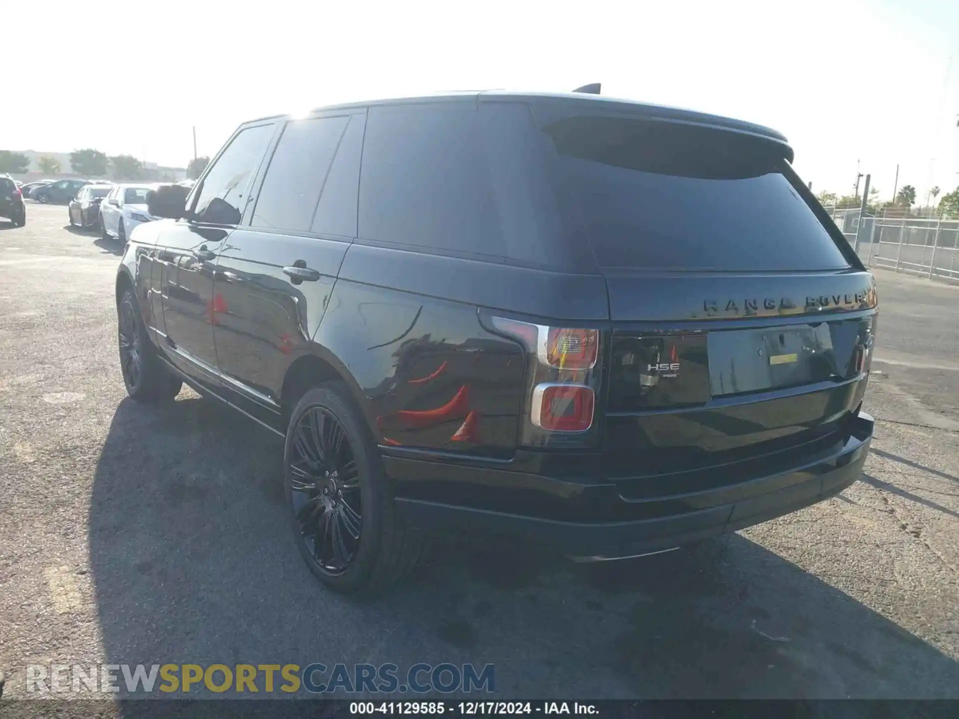 3 Photograph of a damaged car SALGS2SE7MA441825 LAND ROVER RANGE ROVER 2021