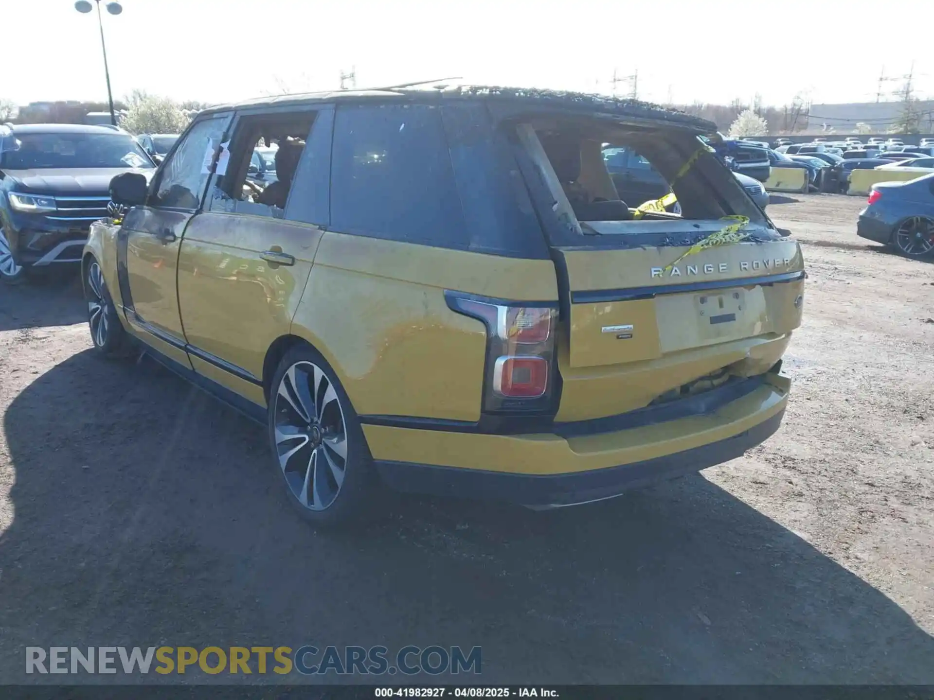 3 Photograph of a damaged car SALGU5SE9MA433642 LAND ROVER RANGE ROVER 2021