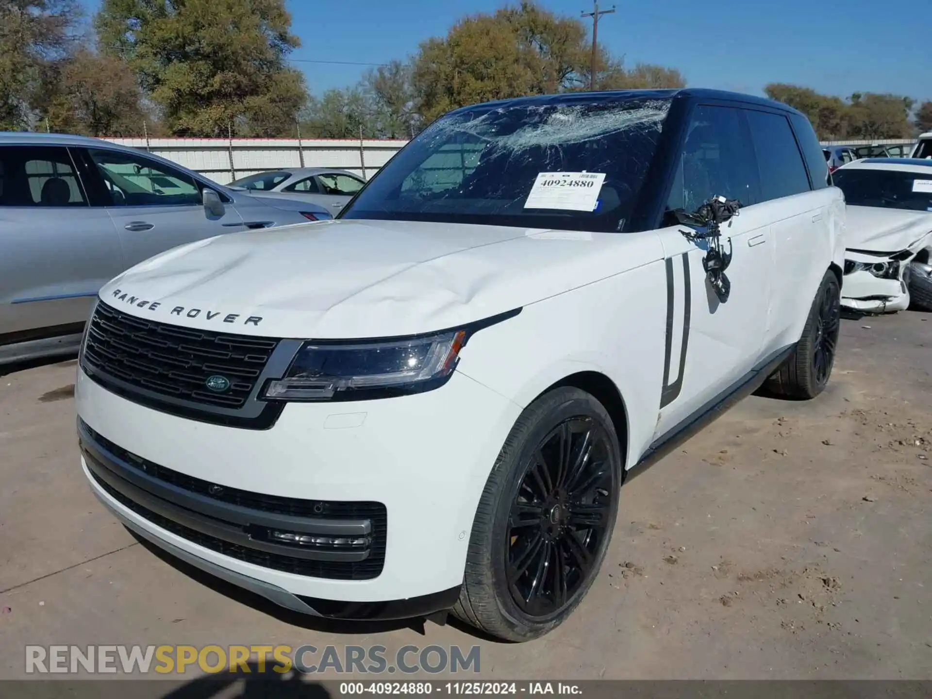 2 Photograph of a damaged car SALKP9E73PA078123 LAND ROVER RANGE ROVER 2023