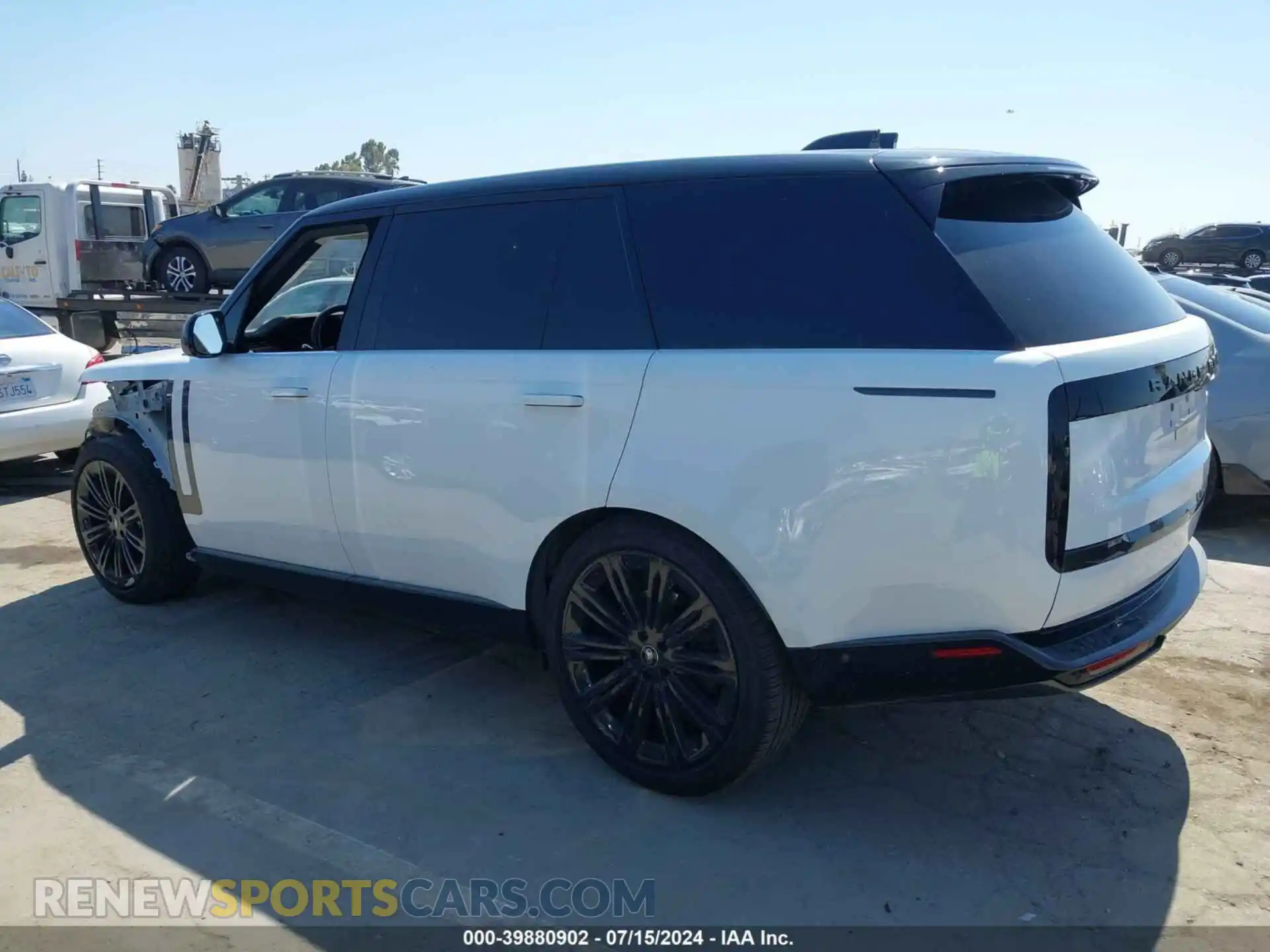 3 fotografías del automóvil dañado SALKPBFU9PA084620 LAND ROVER RANGE ROVER 2023