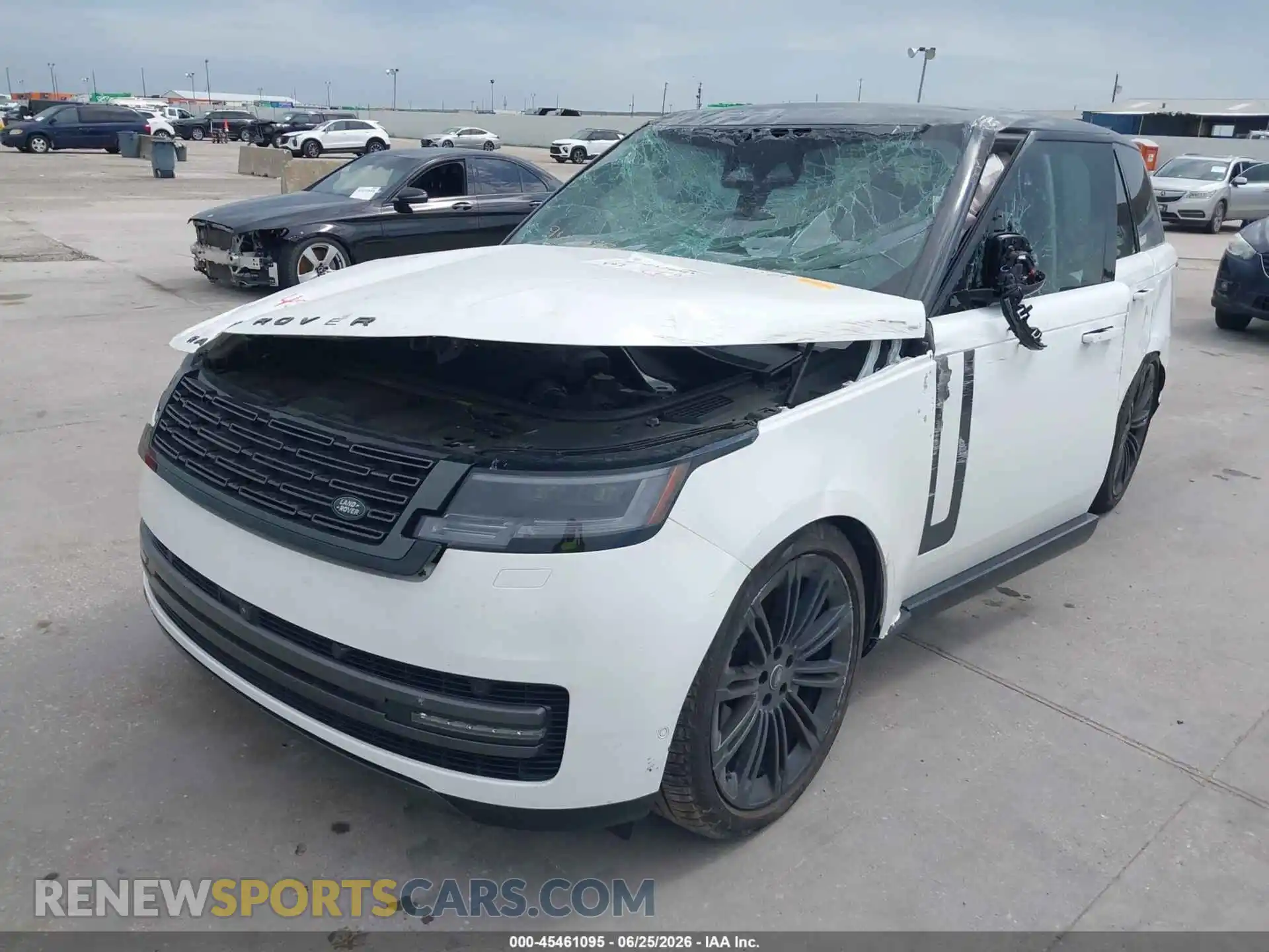 2 fotografías del automóvil dañado SALKP9FU7RA217452 LAND ROVER RANGE ROVER 2024