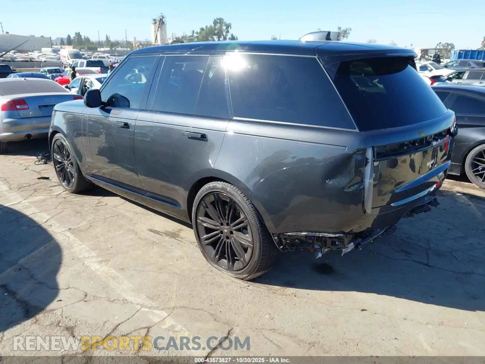 3 Photograph of a damaged car SALKP9E92SA264648 LAND ROVER RANGE ROVER 2025