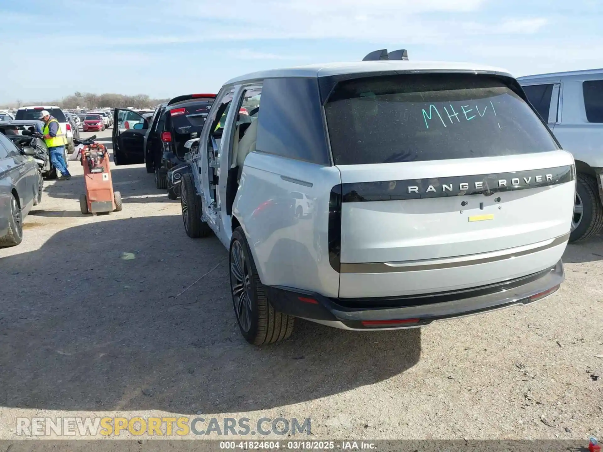 3 Photograph of a damaged car SALKP9E92SA276184 LAND ROVER RANGE ROVER 2025
