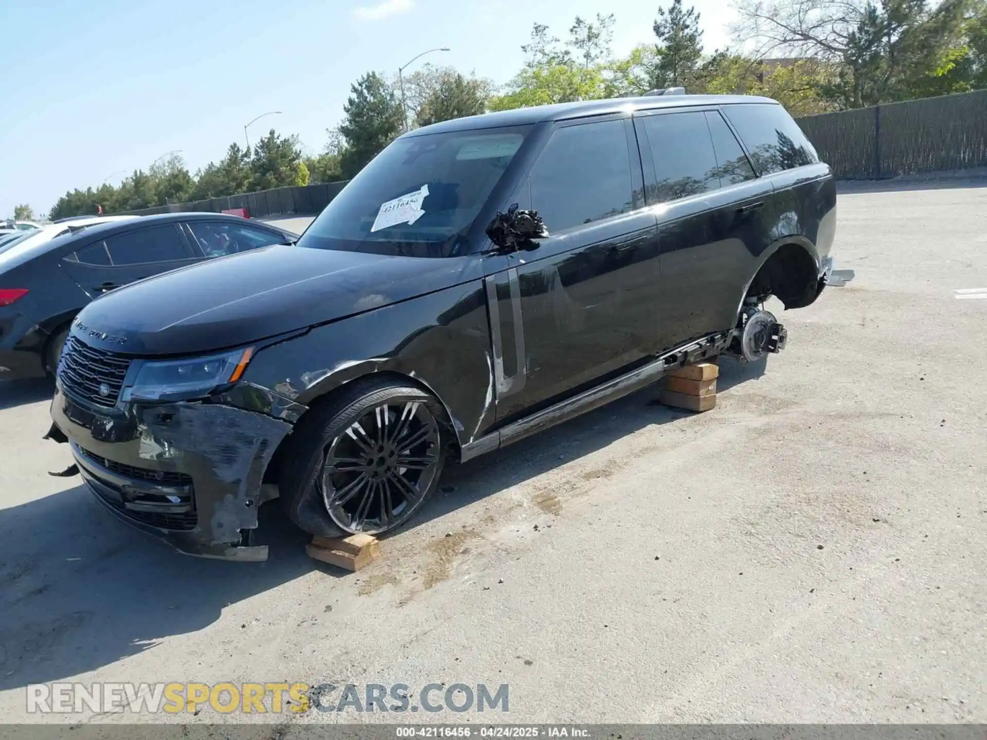 2 Photograph of a damaged car SALKP9FU4SA281132 LAND ROVER RANGE ROVER 2025