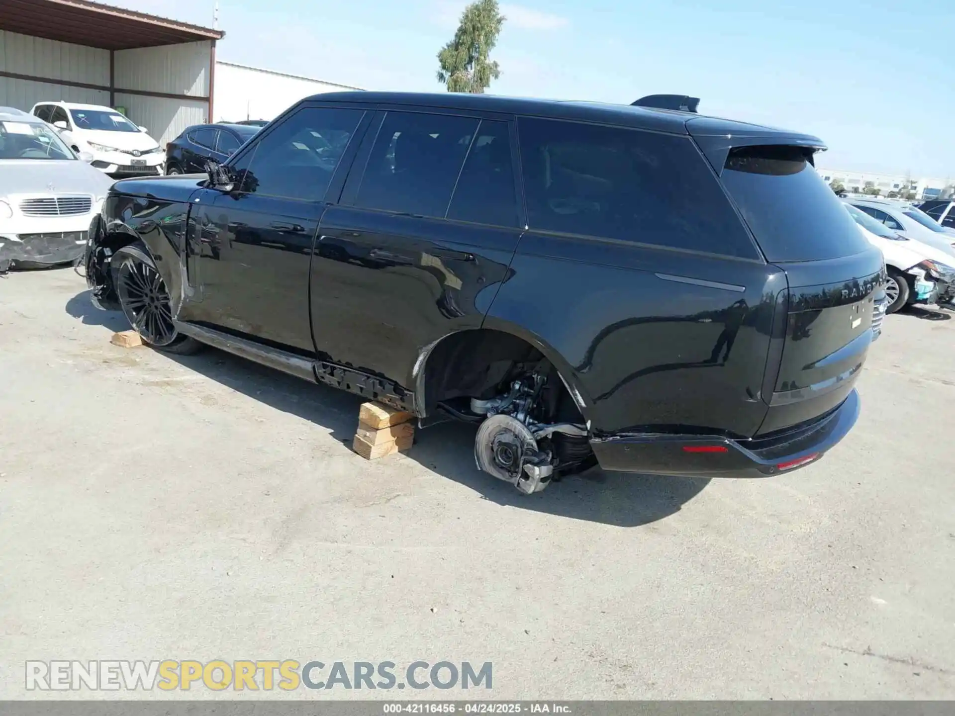 3 Photograph of a damaged car SALKP9FU4SA281132 LAND ROVER RANGE ROVER 2025