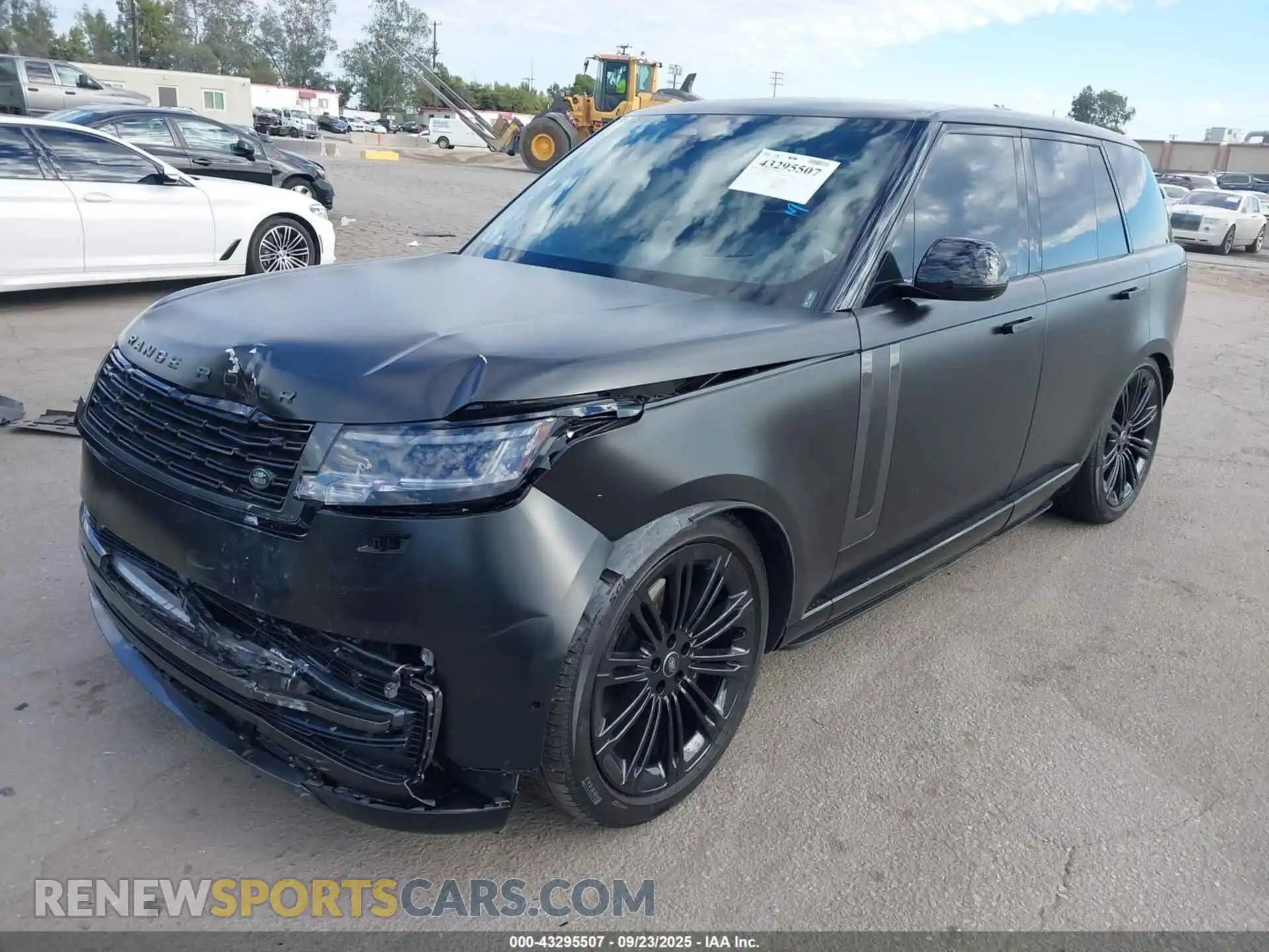 2 Фотография поврежденного автомобиля SALKP9FU8SA294739 LAND ROVER RANGE ROVER 2025