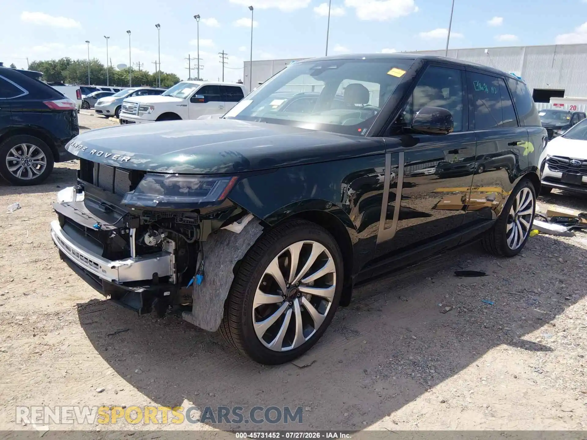 2 fotografías del automóvil dañado SALKP9FU8TA352091 LAND ROVER RANGE ROVER 2026