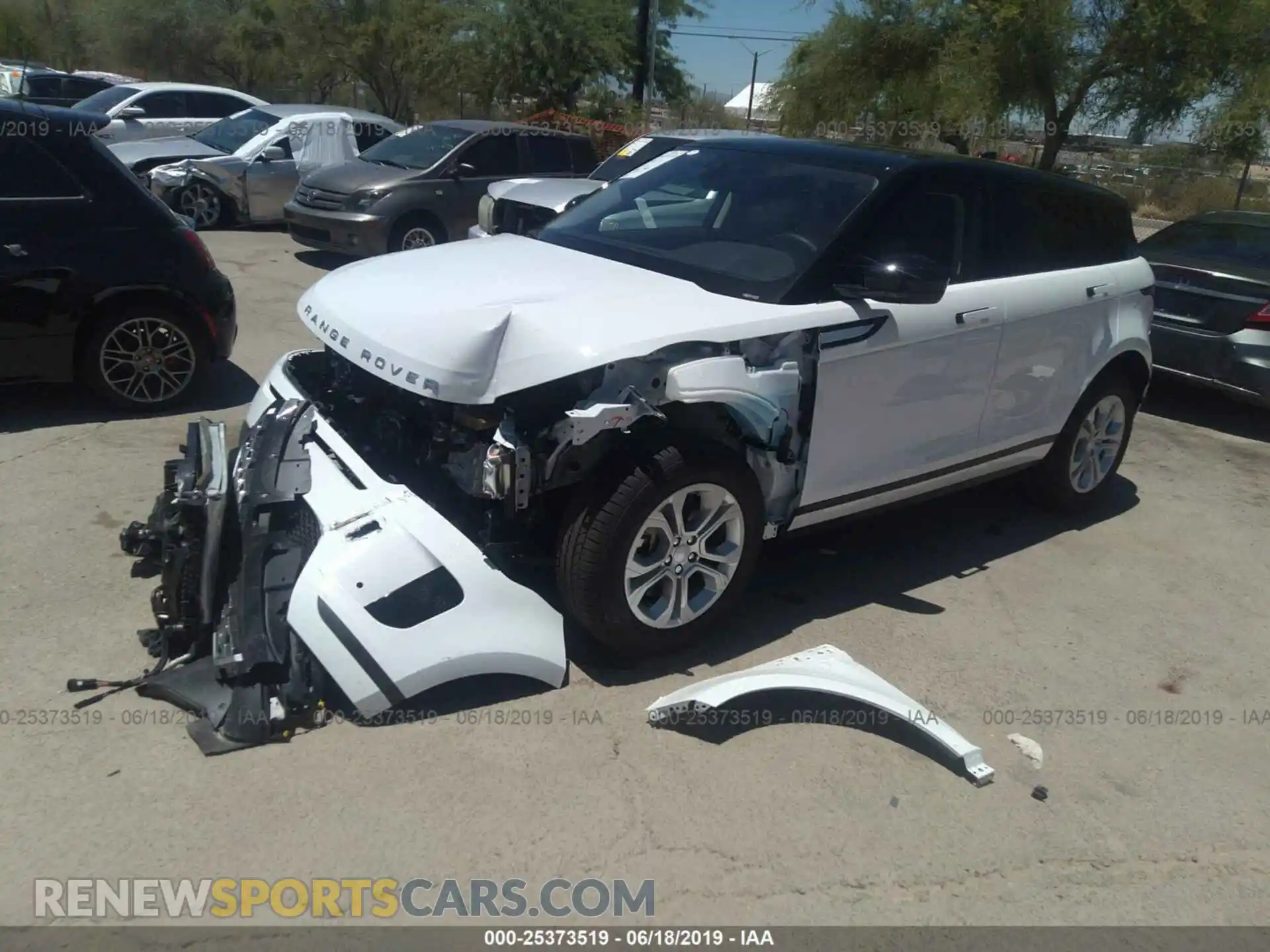 2 Photograph of a damaged car SALZJ2FX4LH004409 LAND ROVER RANGE ROVER EVOQU 2020