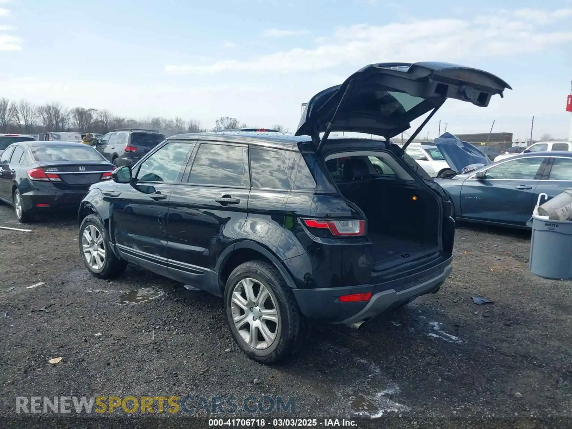 3 Photograph of a damaged car SALVP2RX2KH347033 LAND ROVER RANGE ROVER EVOQUE 2019