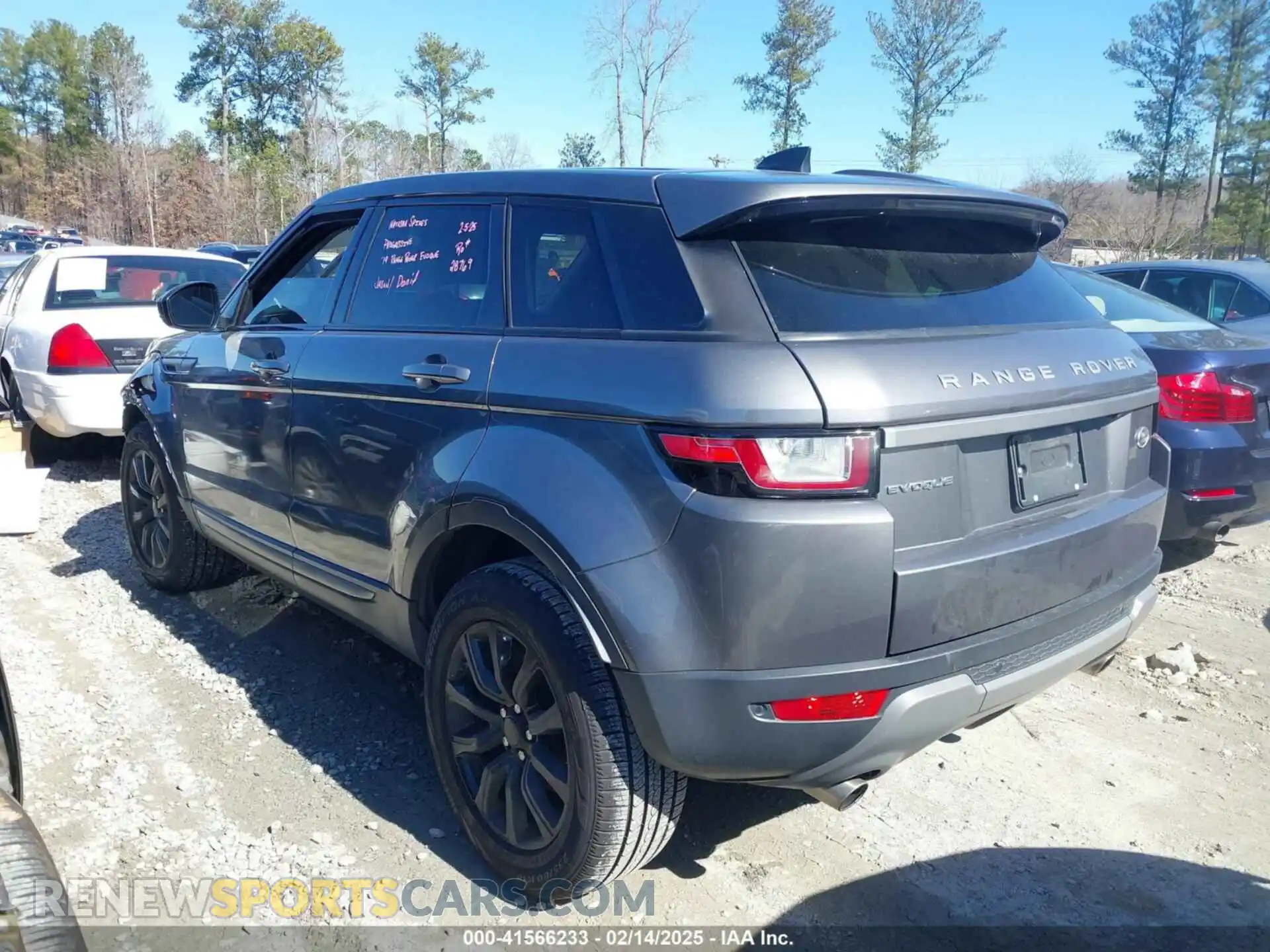 3 Photograph of a damaged car SALVP2RX8KH340040 LAND ROVER RANGE ROVER EVOQUE 2019