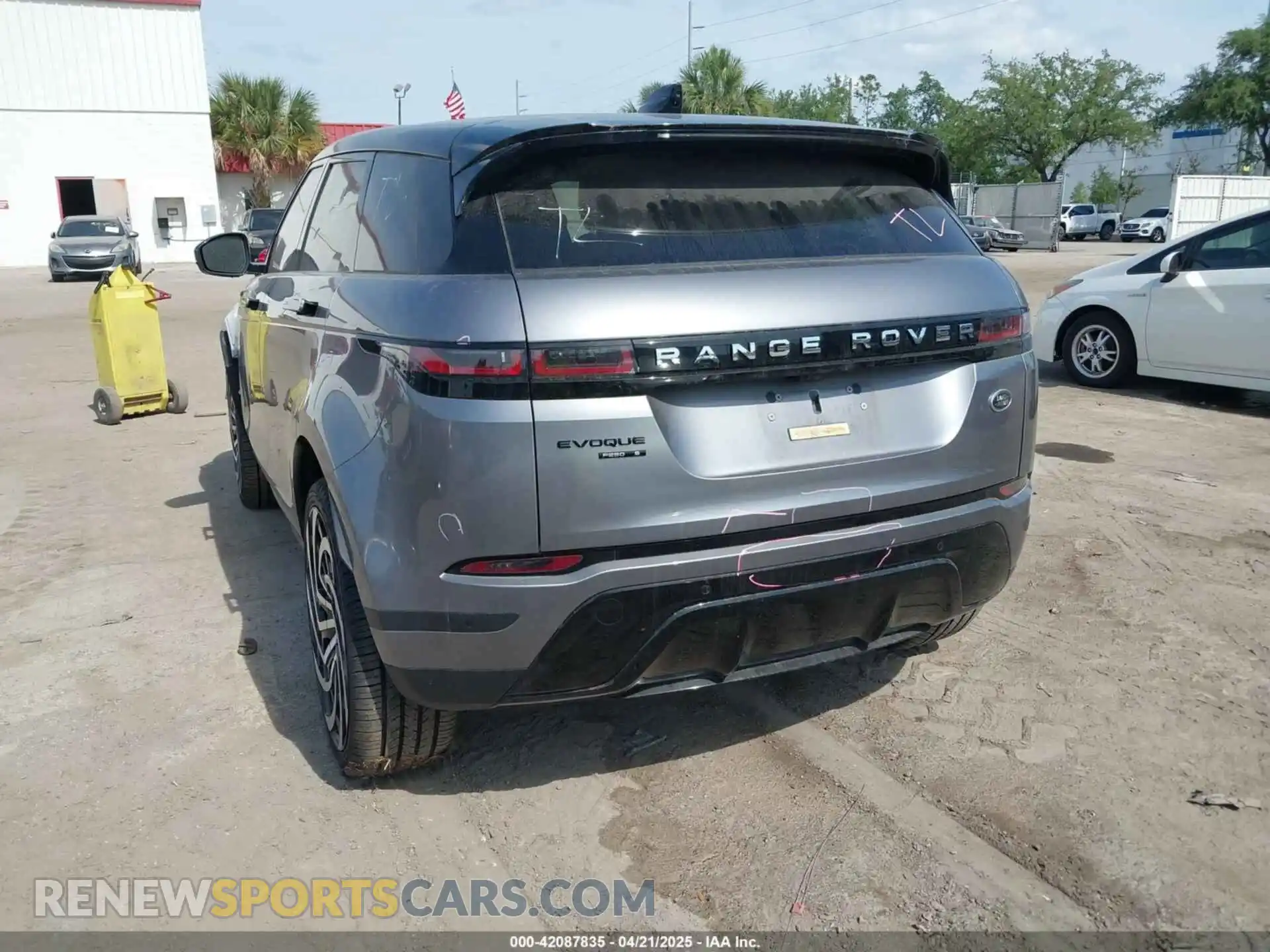 3 Photograph of a damaged car SALZJ2FX1LH090777 LAND ROVER RANGE ROVER EVOQUE 2020