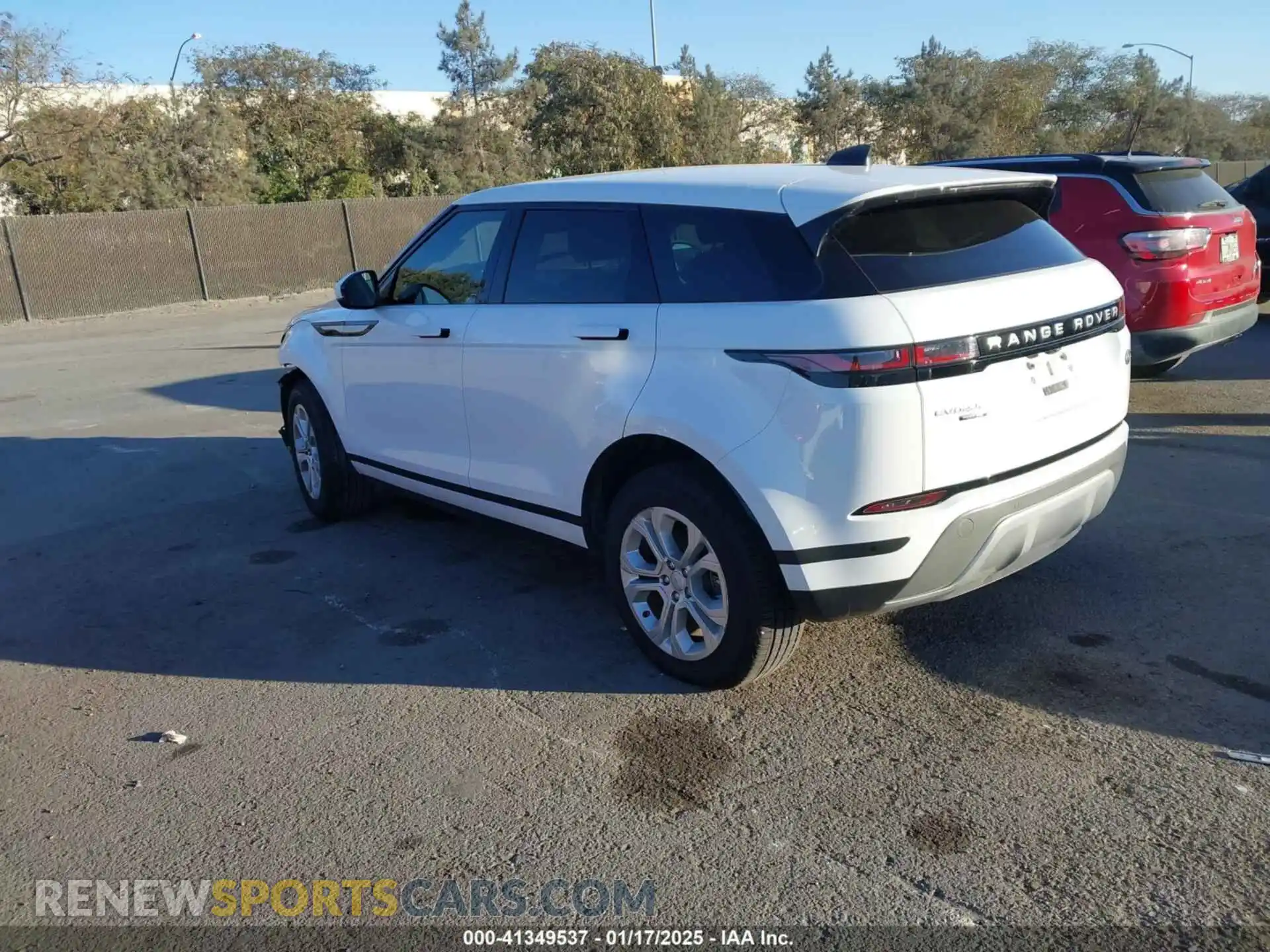 3 Photograph of a damaged car SALZJ2FX6LH021907 LAND ROVER RANGE ROVER EVOQUE 2020