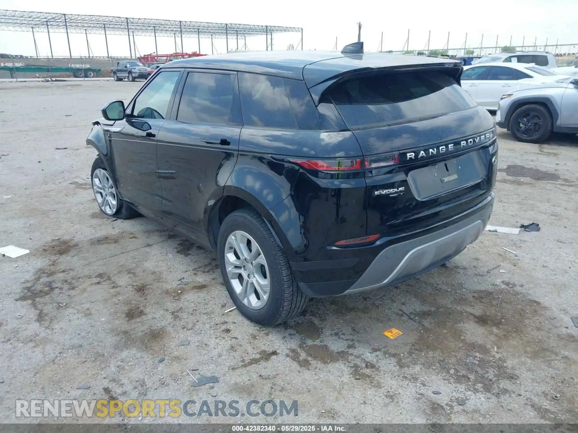3 Photograph of a damaged car SALZJ2FX6LH081685 LAND ROVER RANGE ROVER EVOQUE 2020