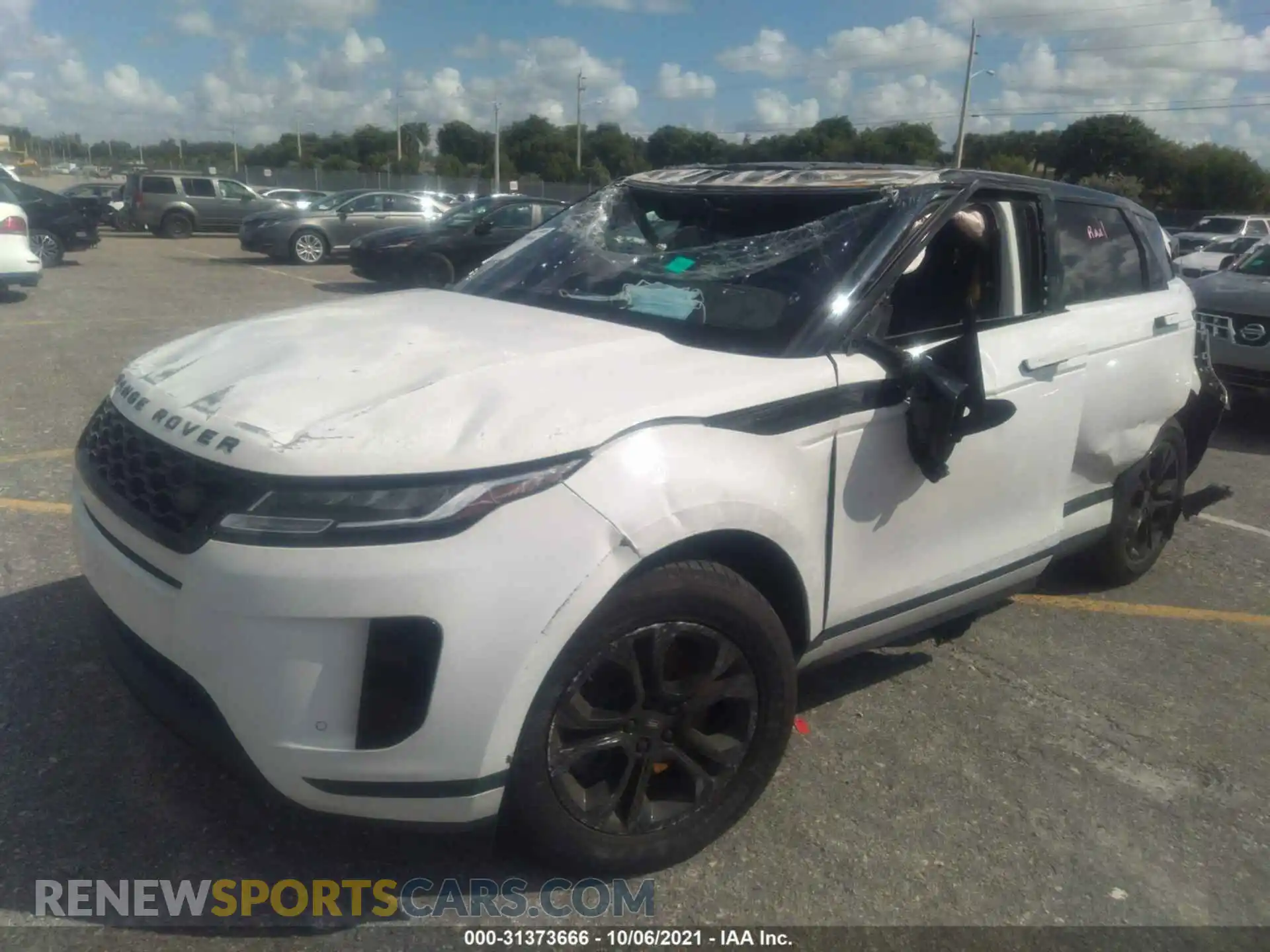 2 Фотография поврежденного автомобиля SALZJ2FX7LH006168 LAND ROVER RANGE ROVER EVOQUE 2020