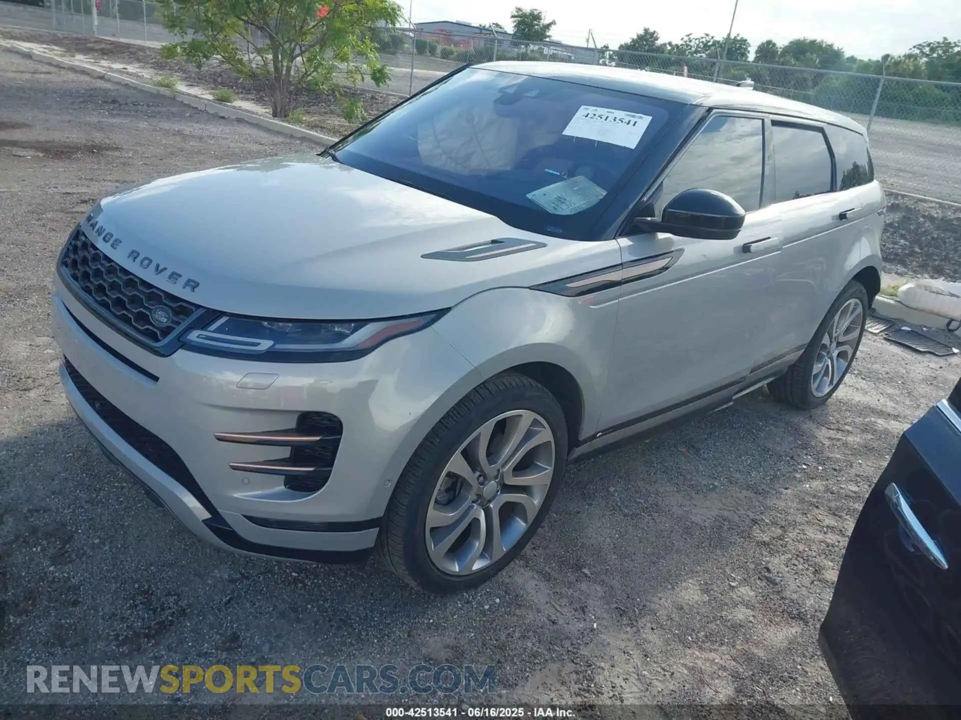 2 Photograph of a damaged car SALZL2FX3LH119173 LAND ROVER RANGE ROVER EVOQUE 2020
