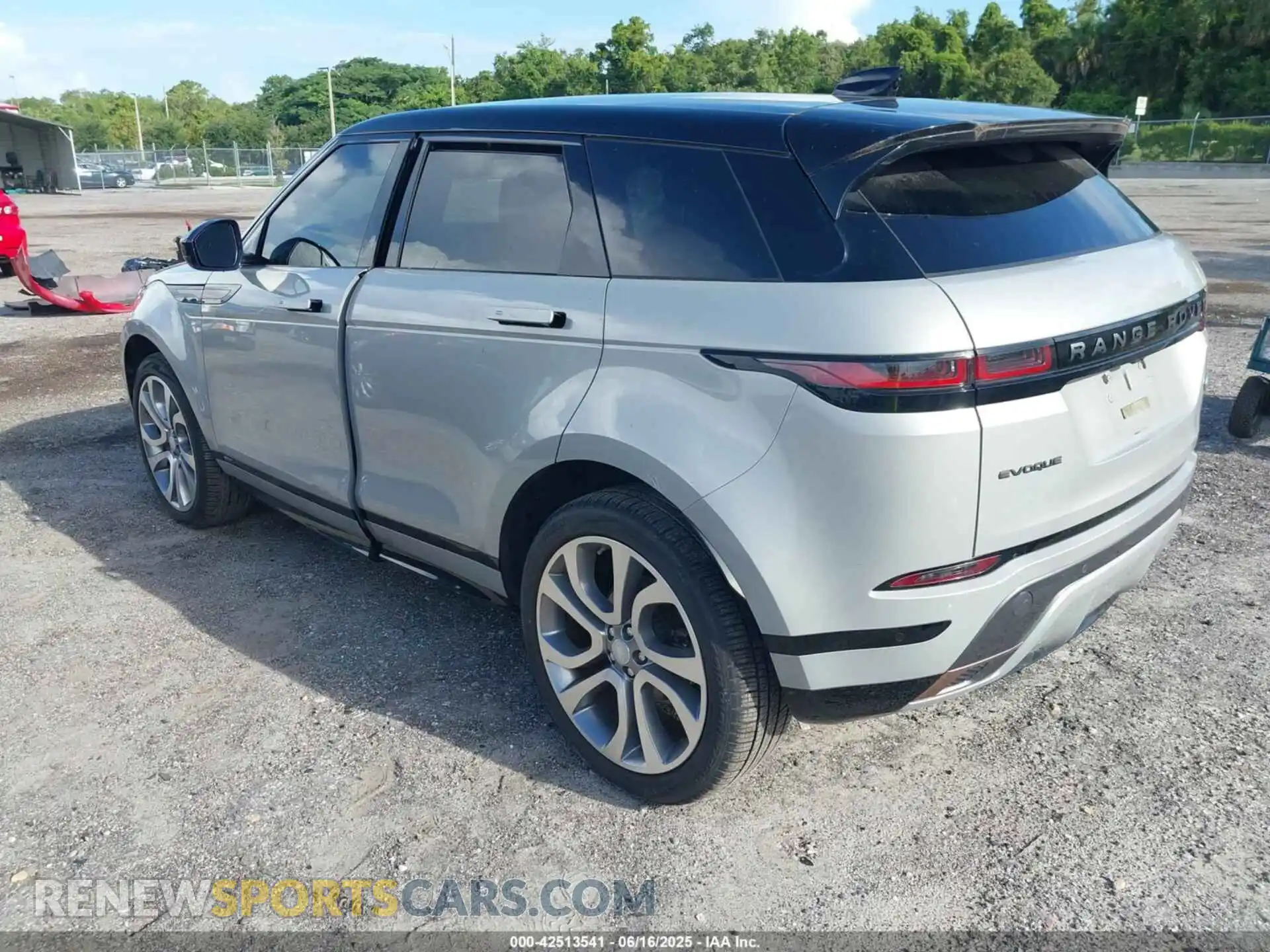 3 Photograph of a damaged car SALZL2FX3LH119173 LAND ROVER RANGE ROVER EVOQUE 2020