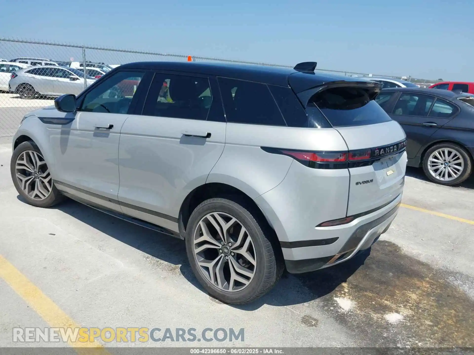 3 Photograph of a damaged car SALZL2FX5LH061406 LAND ROVER RANGE ROVER EVOQUE 2020